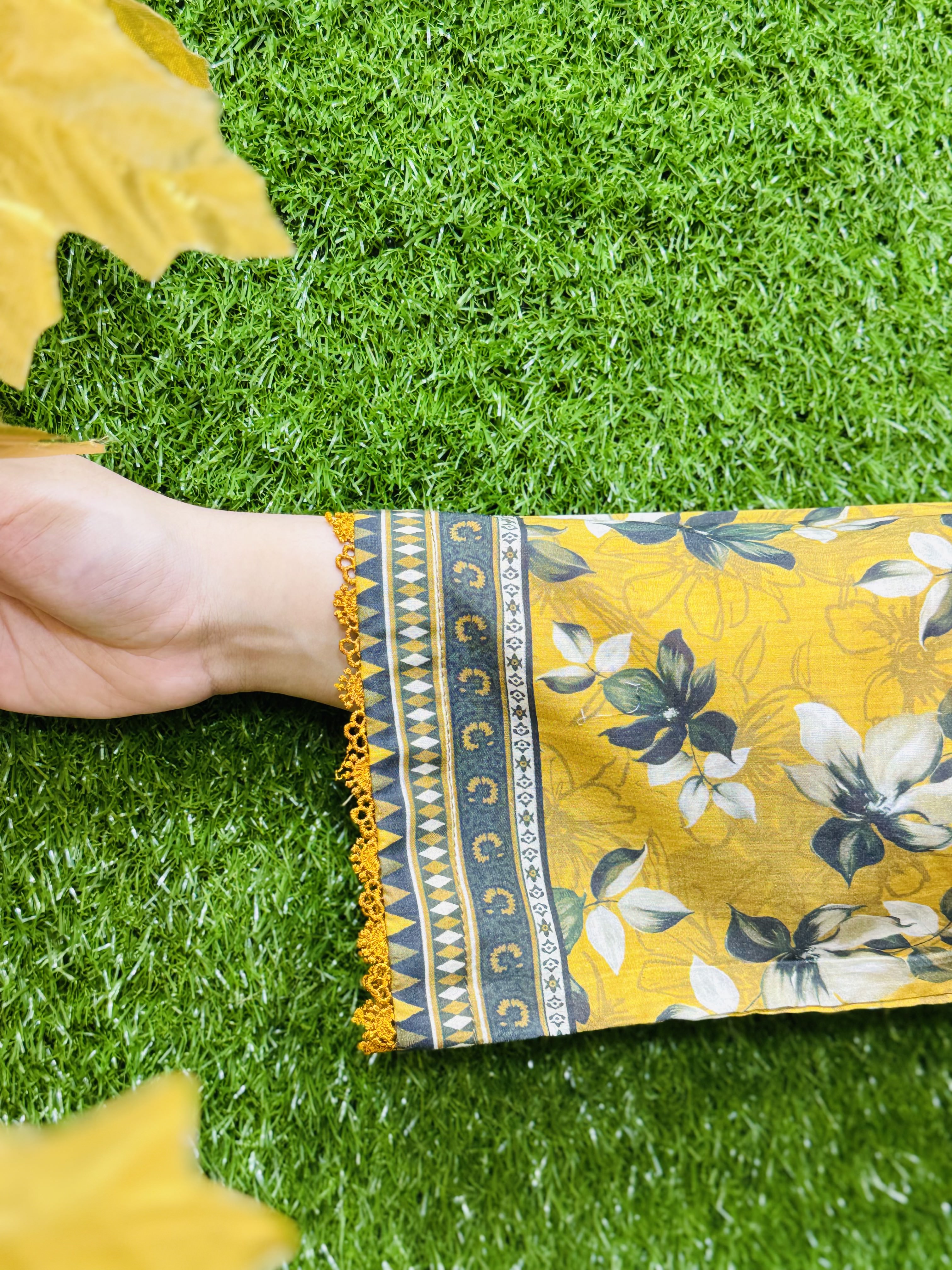 3 PC Printed Lawn Fabric 3