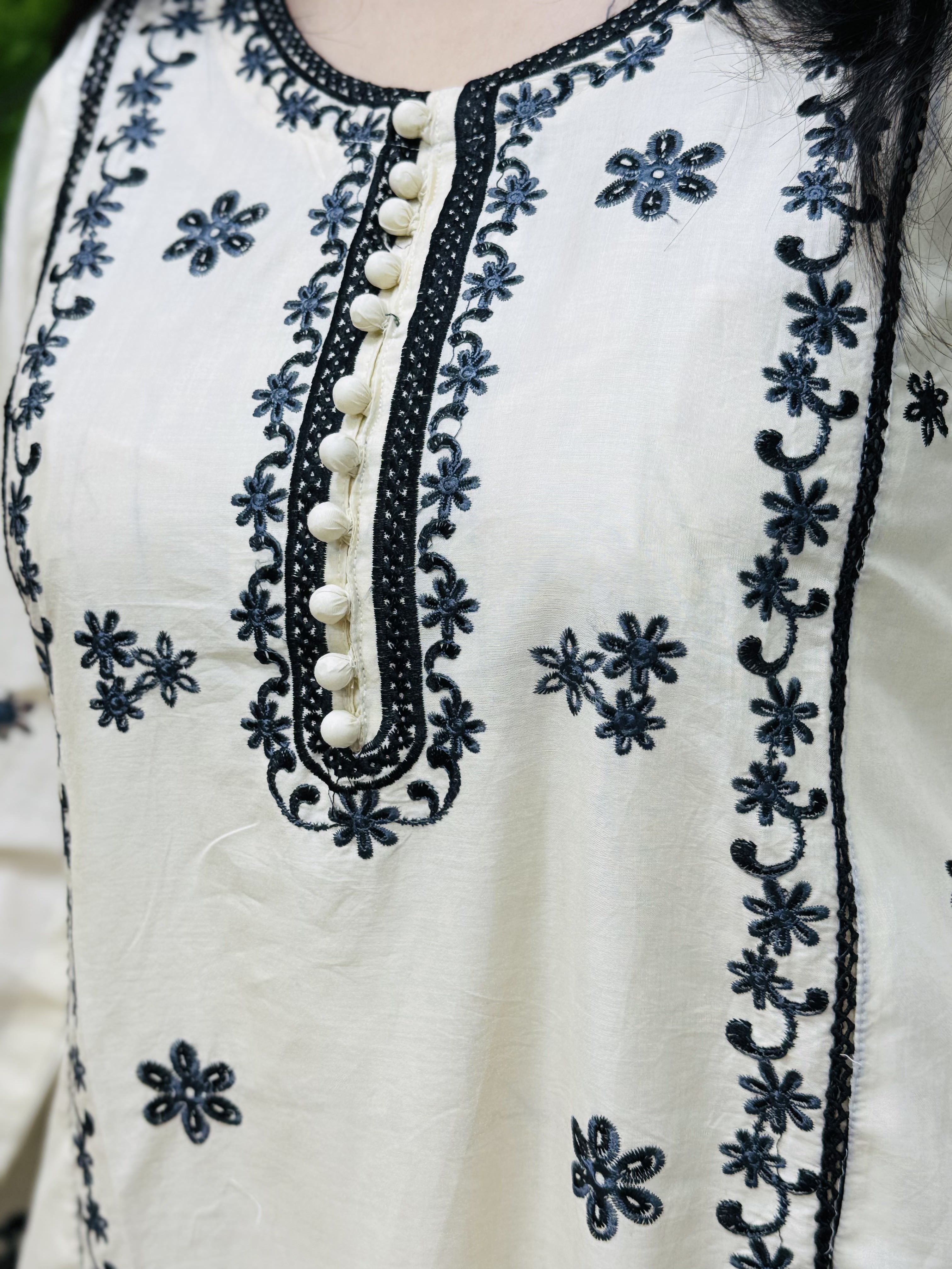 3 PC Embroidery Lawn Fabric 5