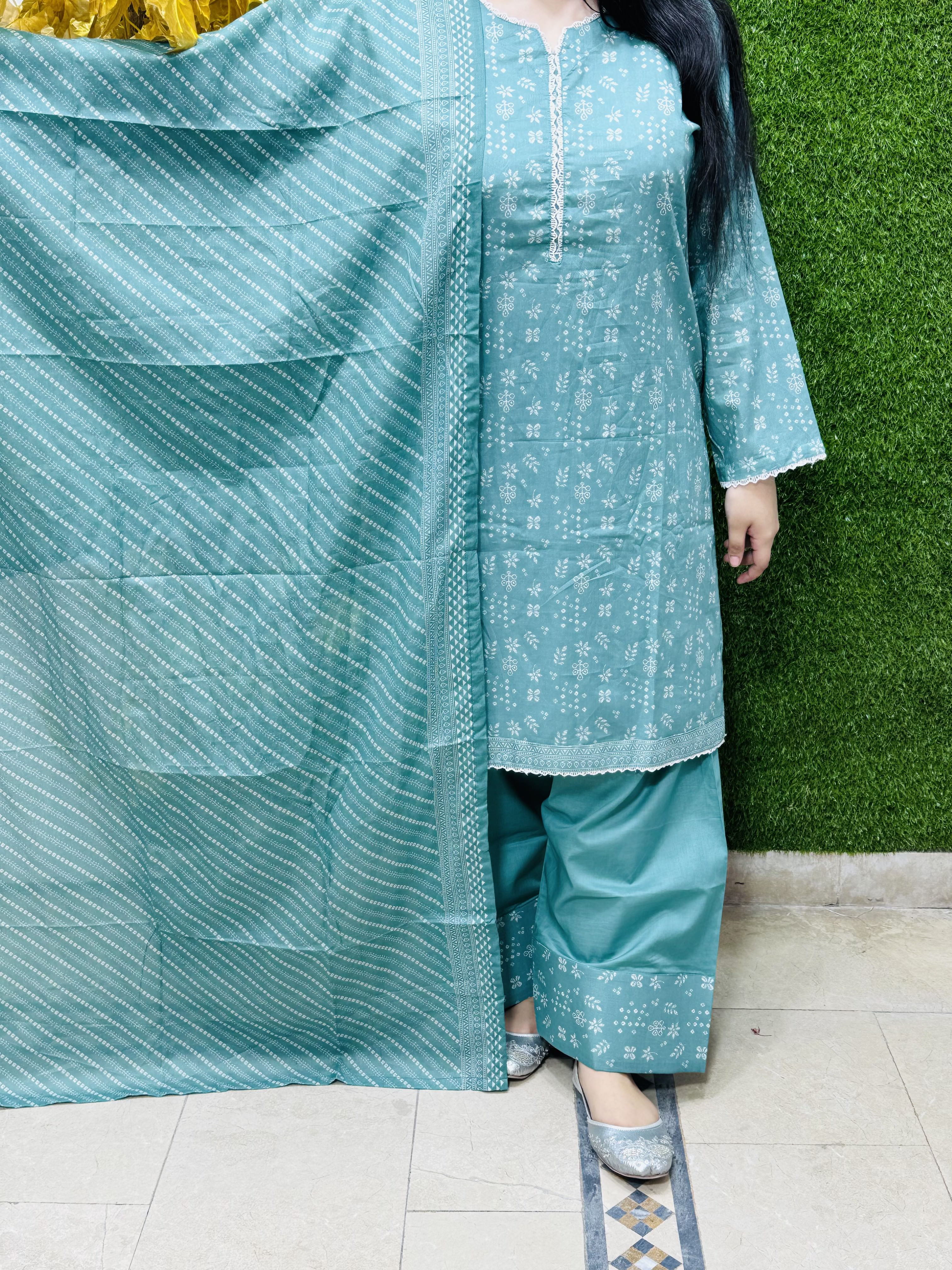 3 PC Printed Lawn Fabric 2