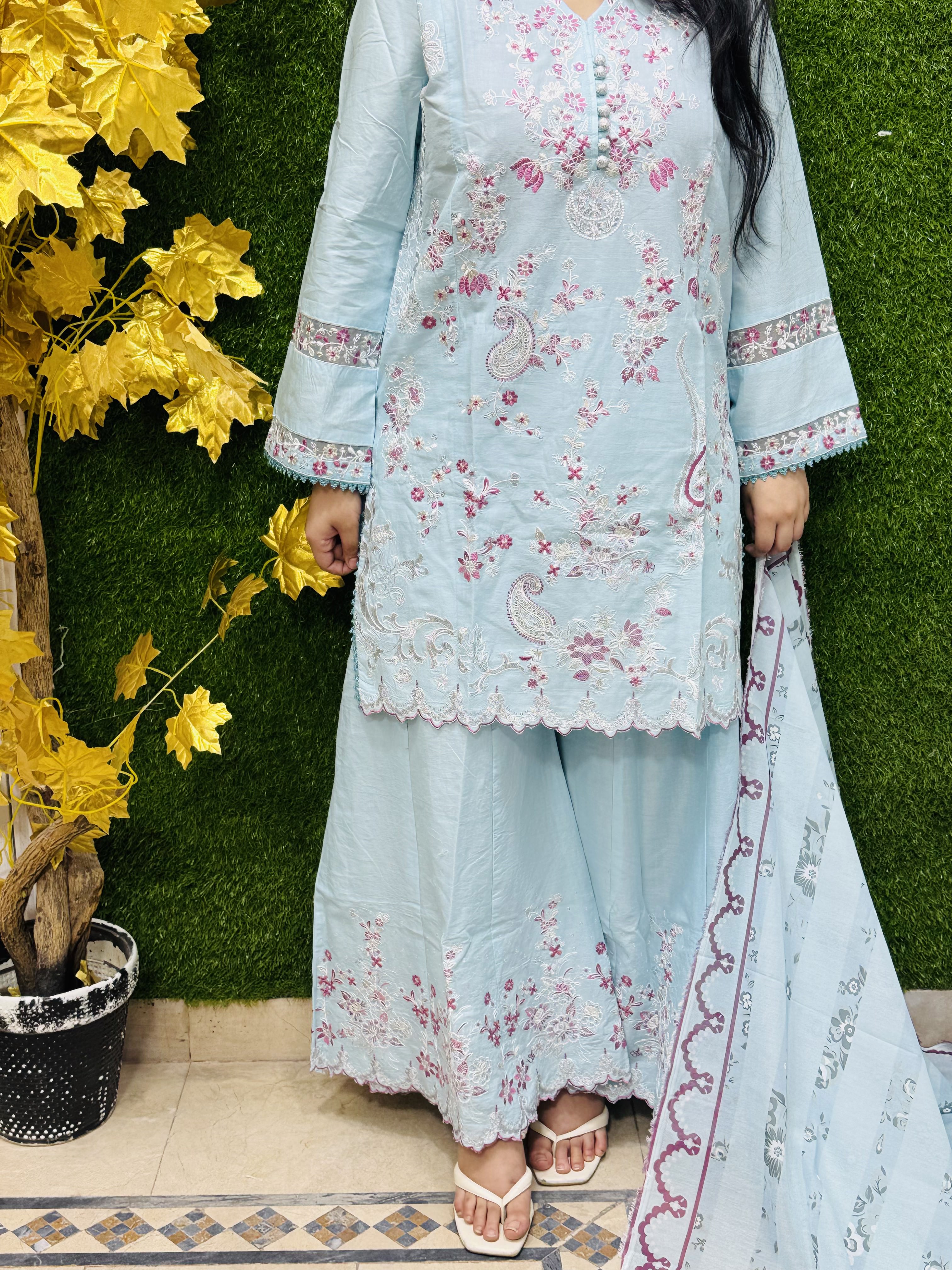 3 PC Embroidery Lawn Fabric 4