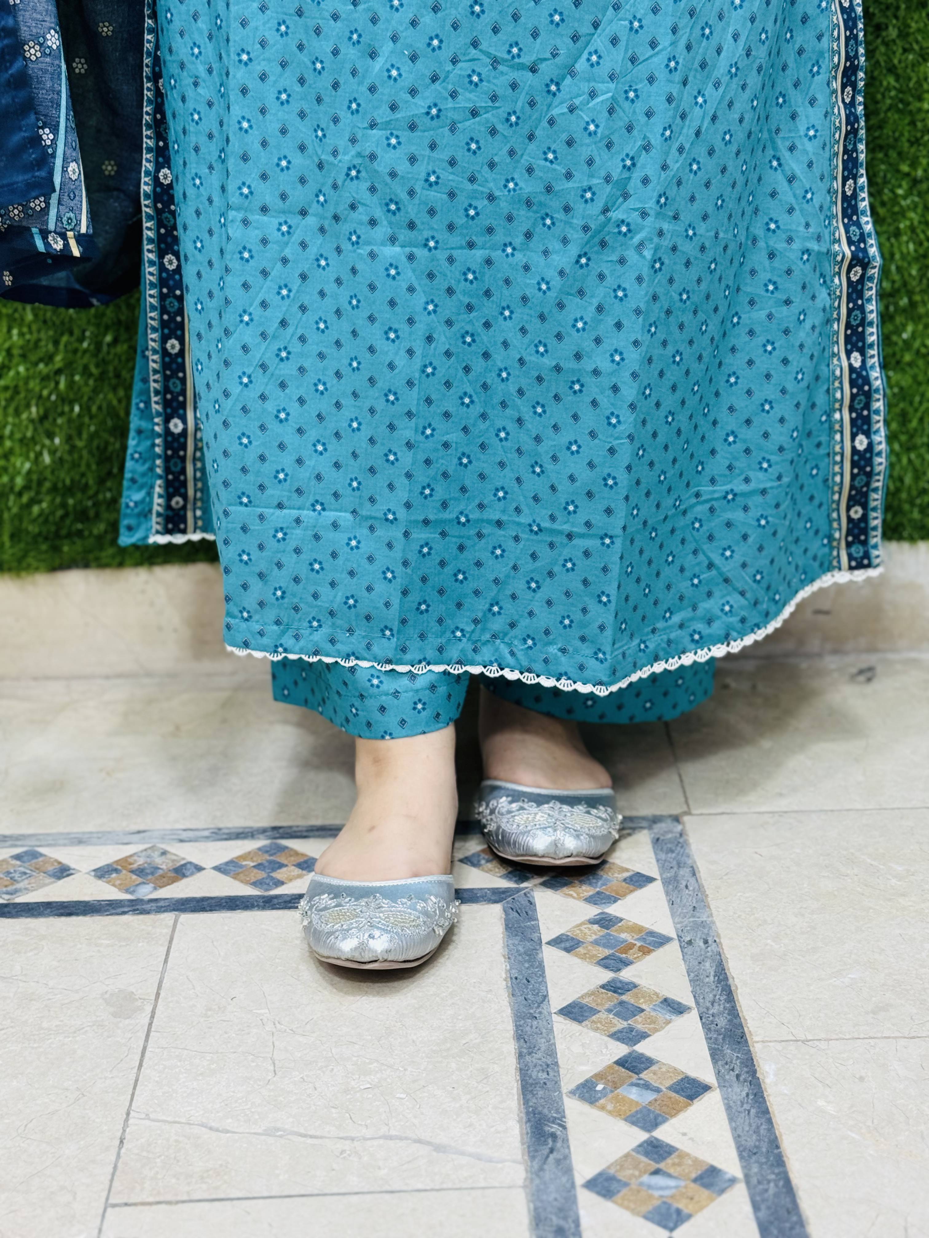 3 PC Printed Lawn Fabric 2