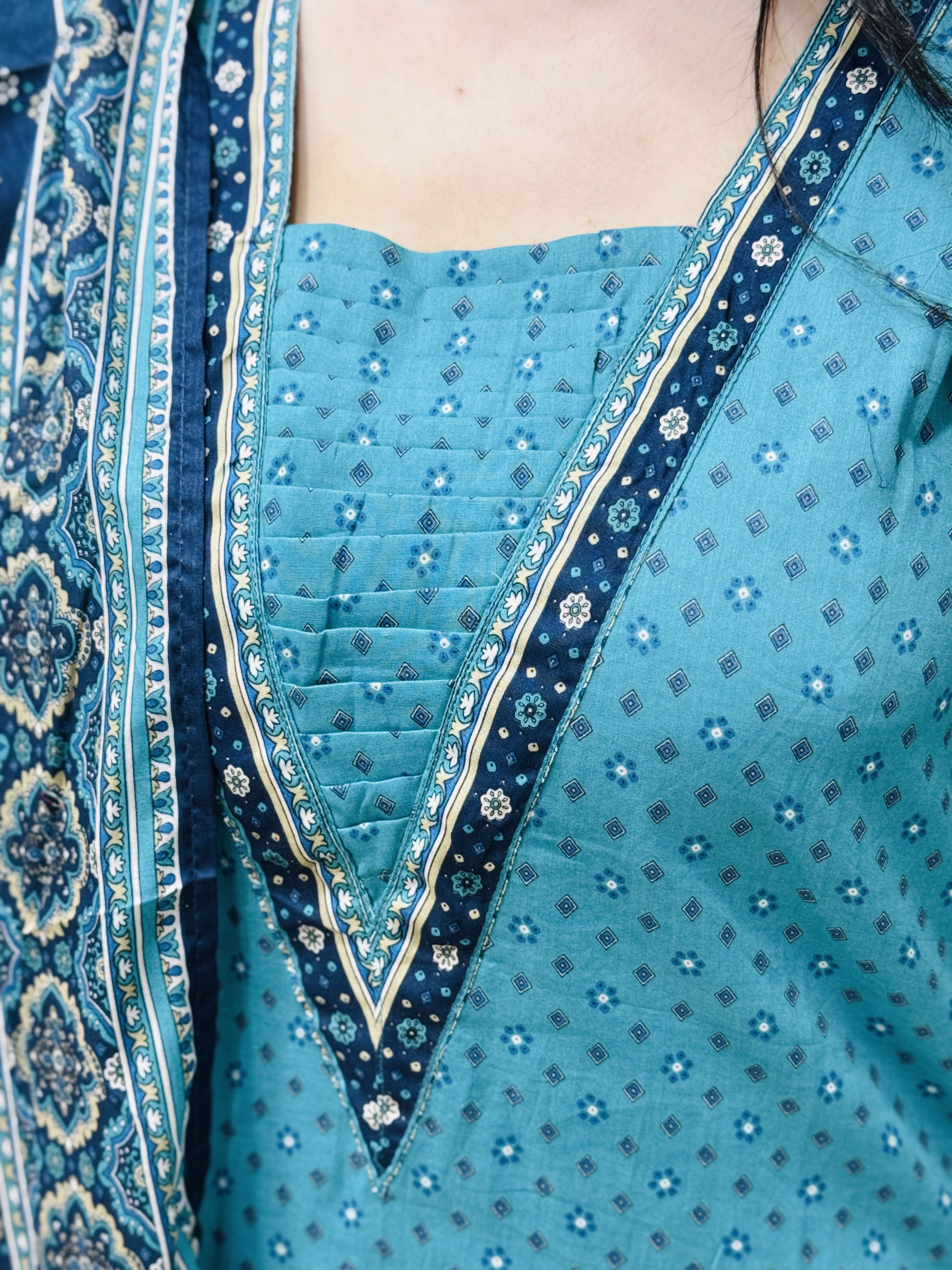 3 PC Printed Lawn Fabric 3