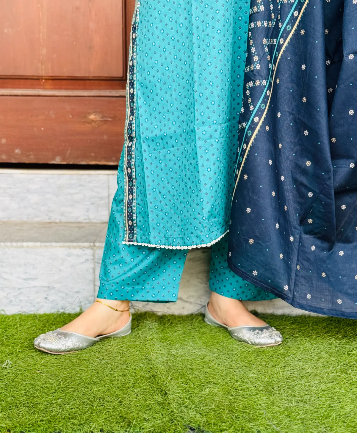 3 PC Printed Lawn Fabric 3