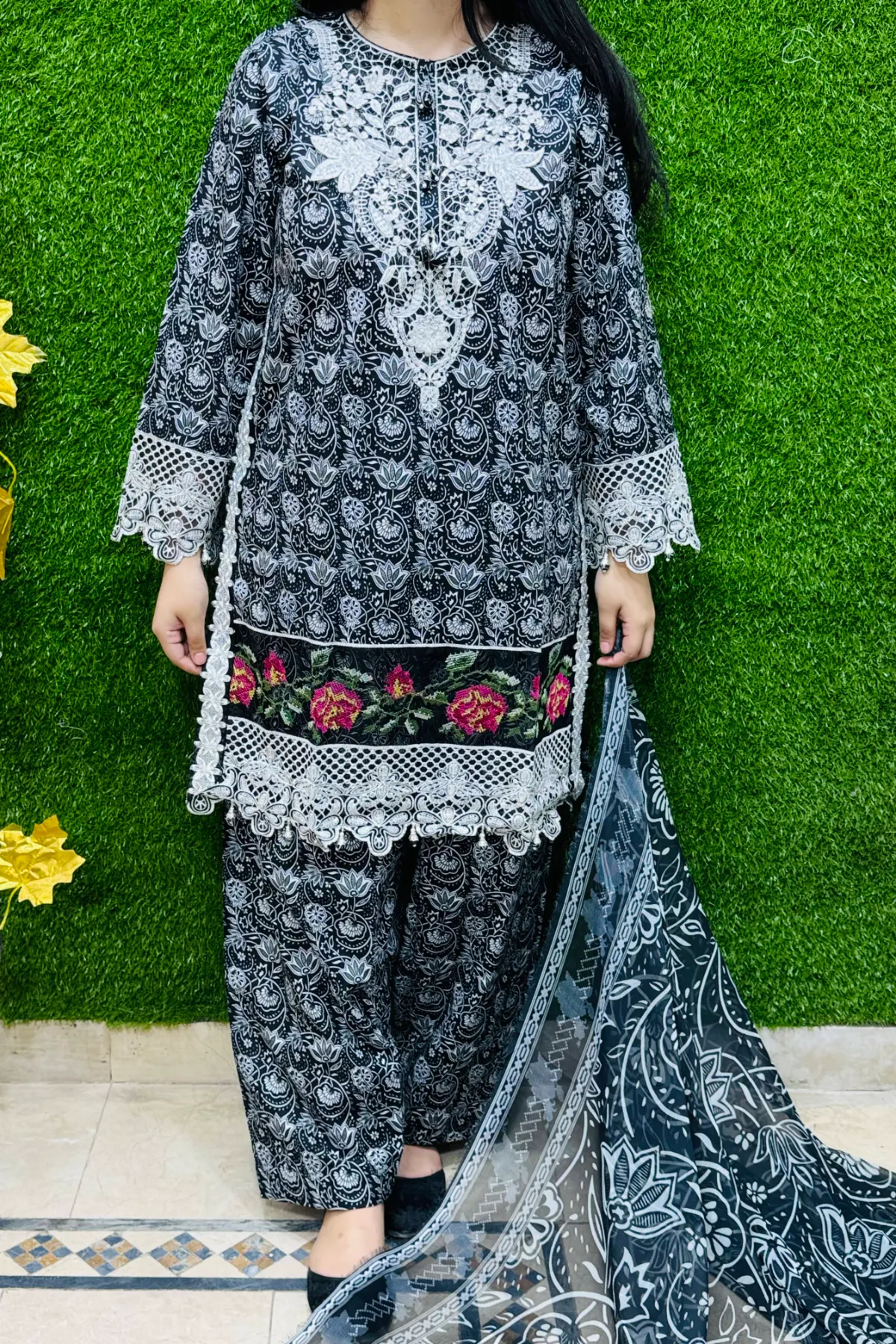 3 PC Embroidery Lawn Fabric 4