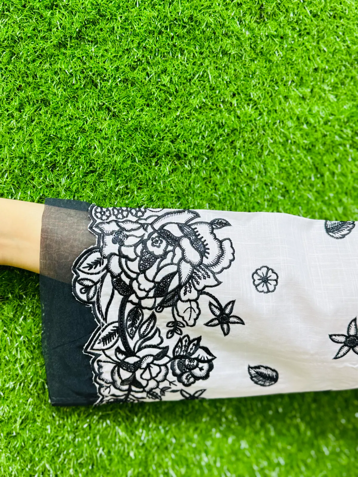 3 PC Embroidery Lawn Fabric 3