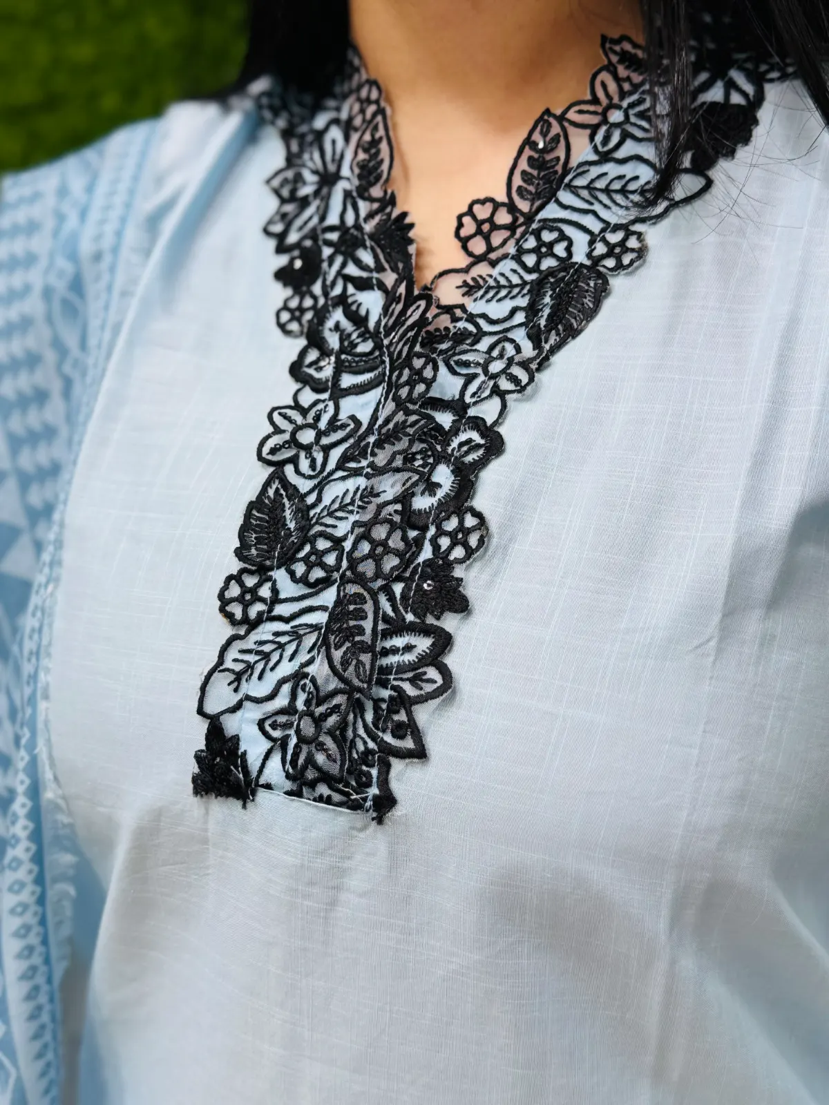 3 PC Embroidery Lawn Fabric 4