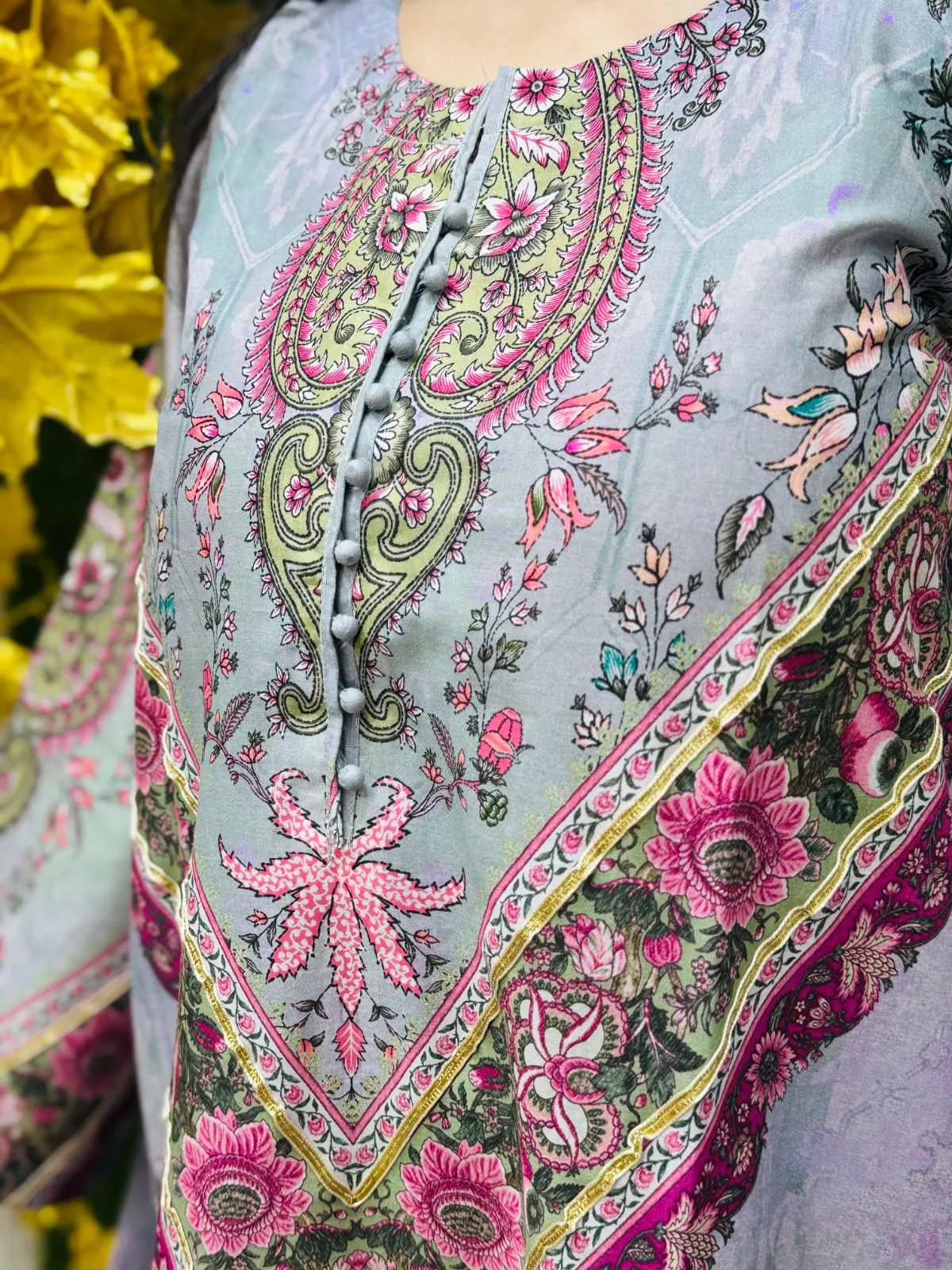 3 PC Embroidery Lawn Fabric 4