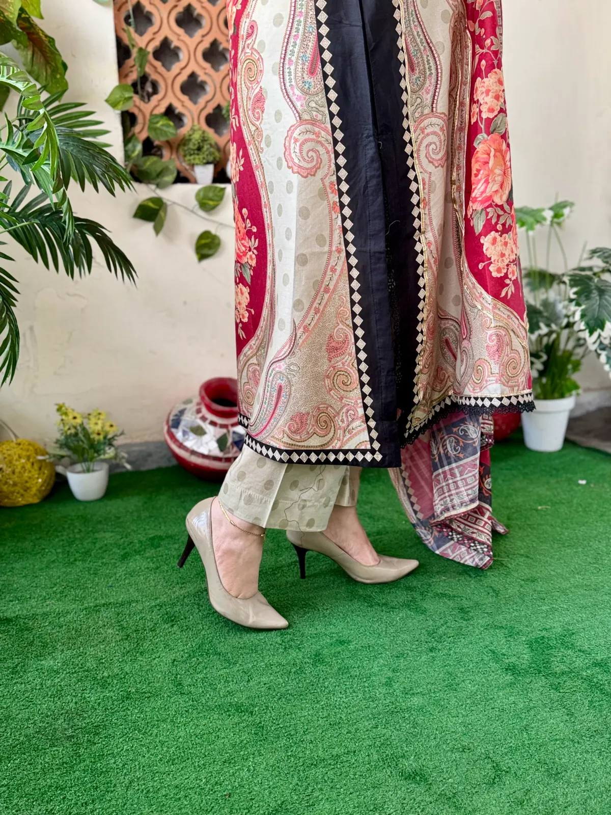 3 PC Embroidery Lawn Fabric 4