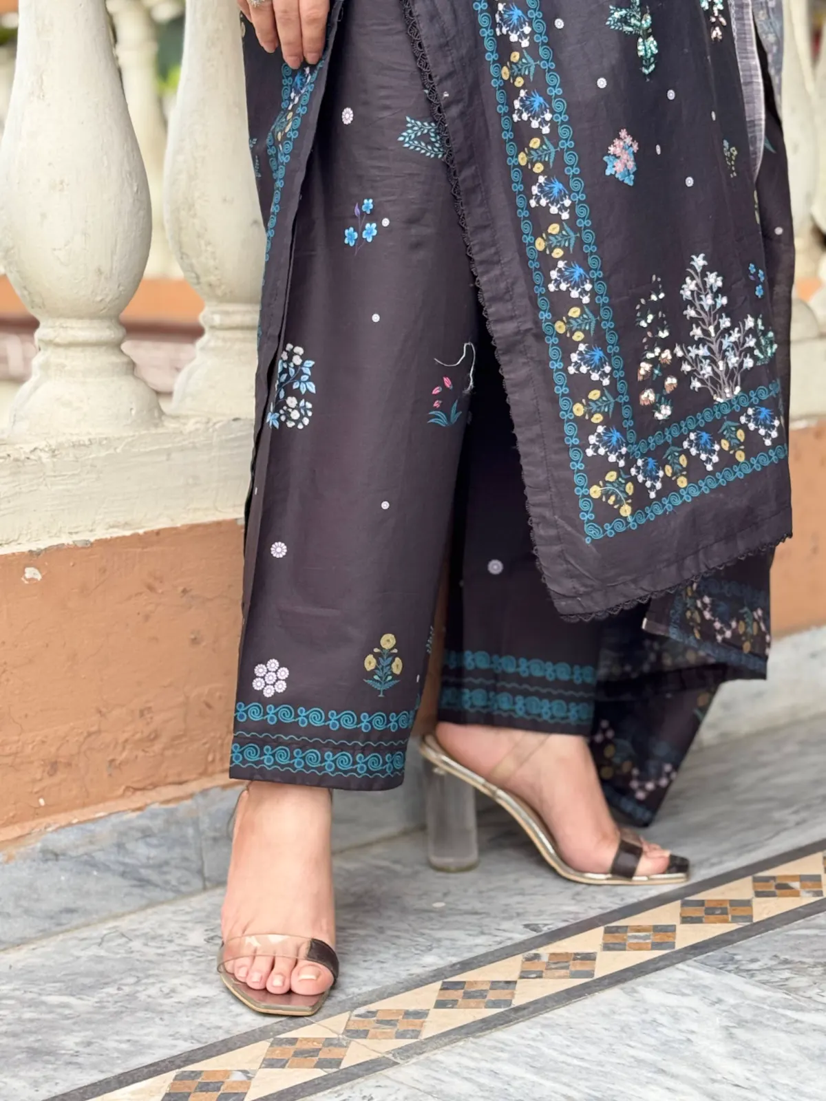 3 PC Embroidery Lawn Fabric 2