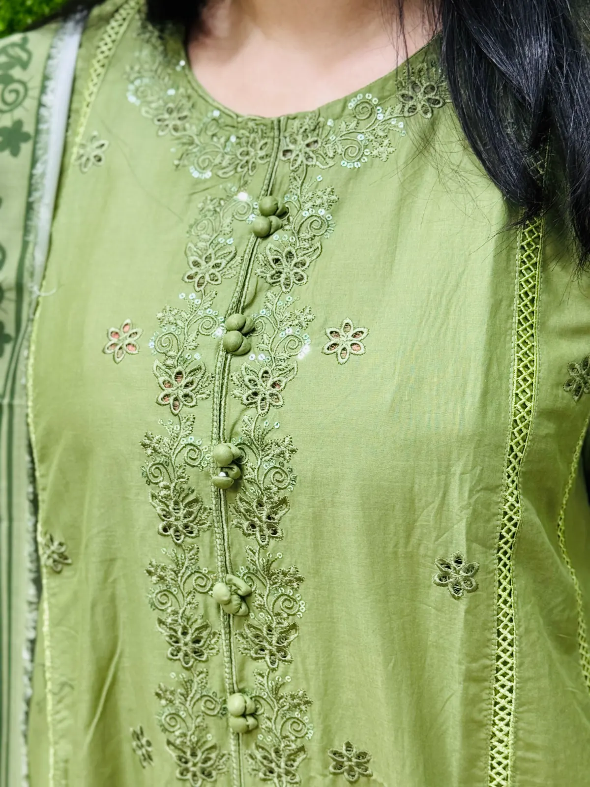 3 PC Embroidery Lawn Fabric 4