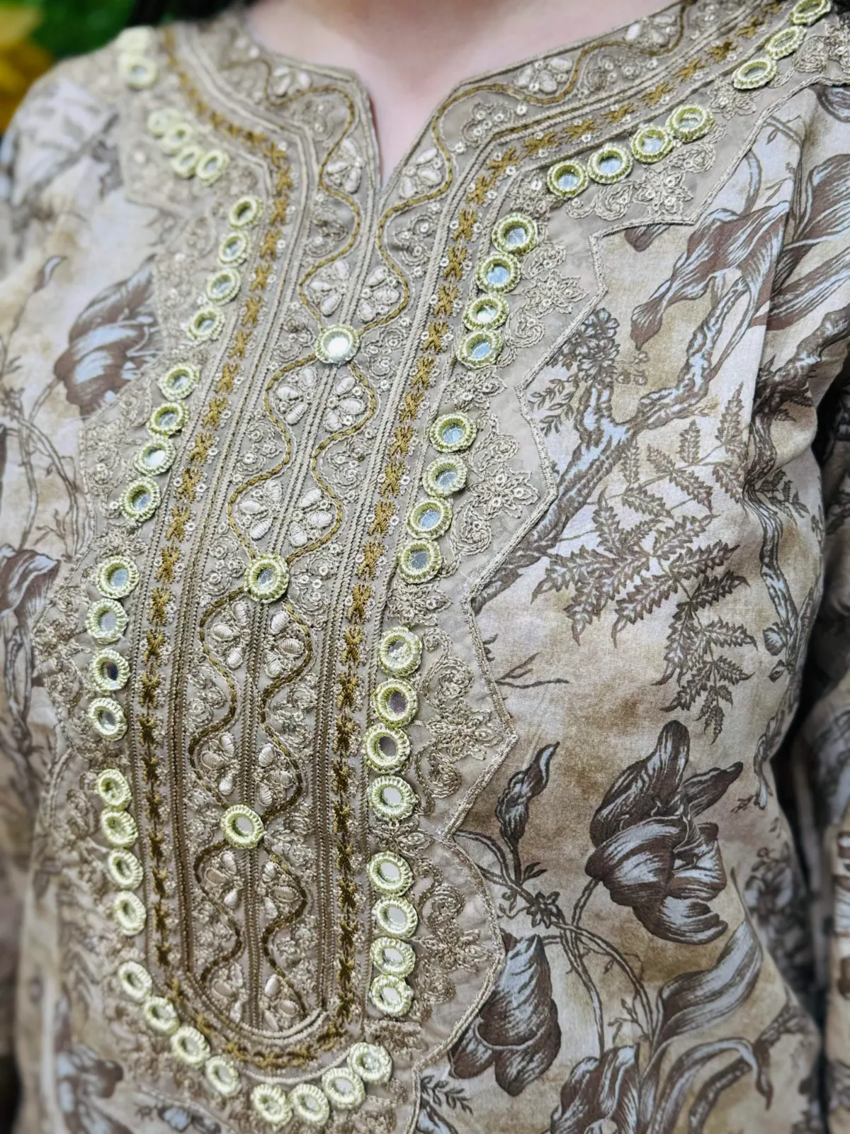 3 PC Embroidery Lawn Fabric 2