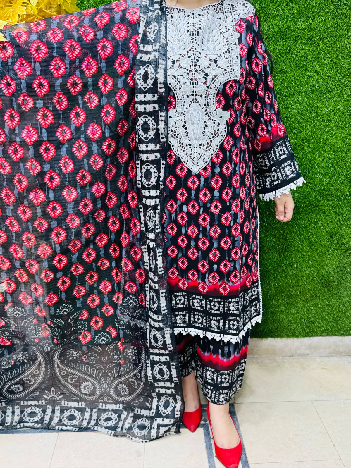3pc embroidery lawn fabric