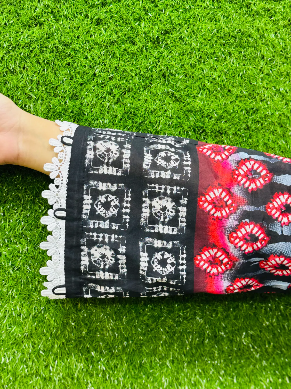 3pc embroidery lawn fabric 5