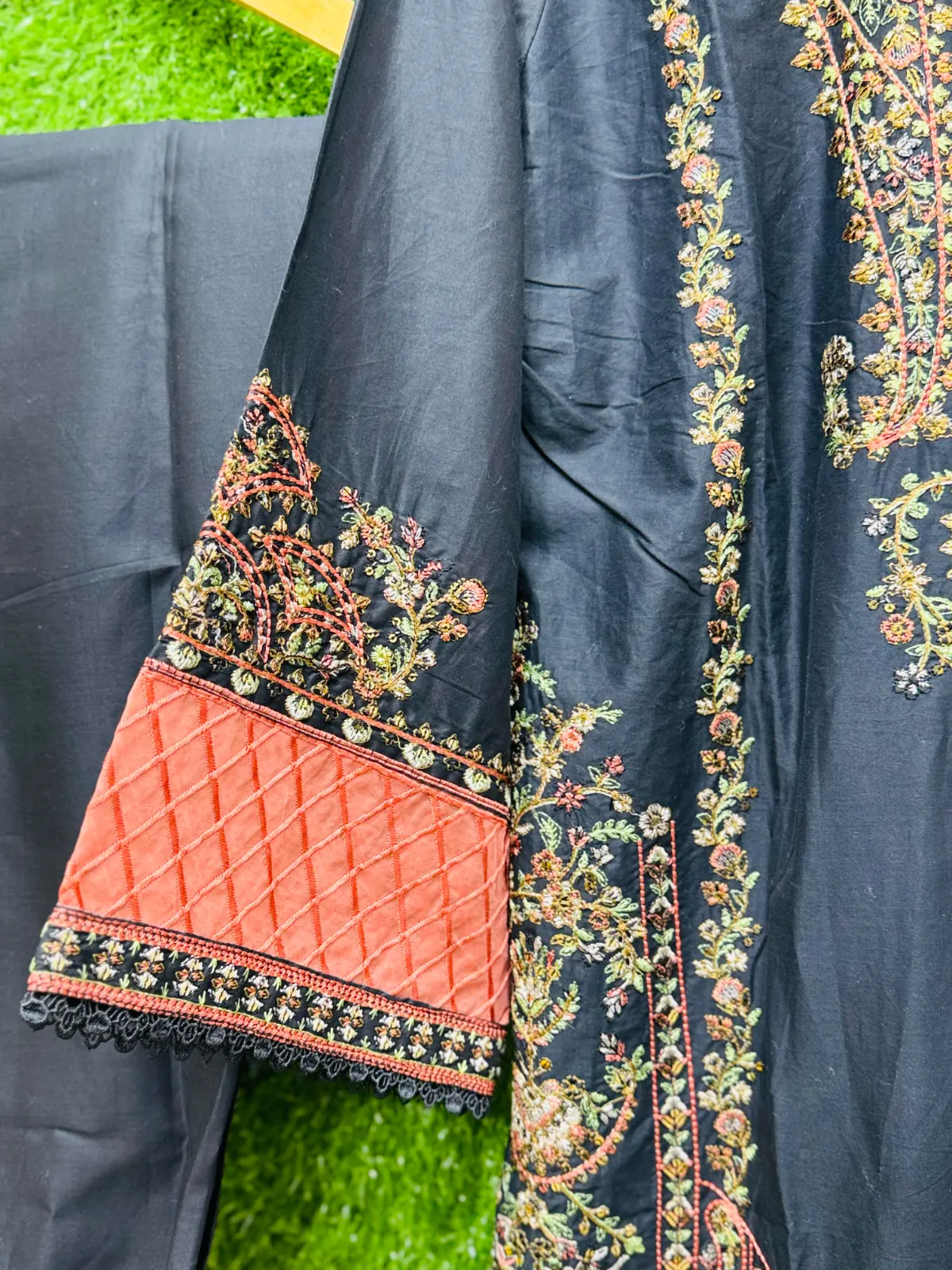 3 PC Embroidered Lawn Fabric 4