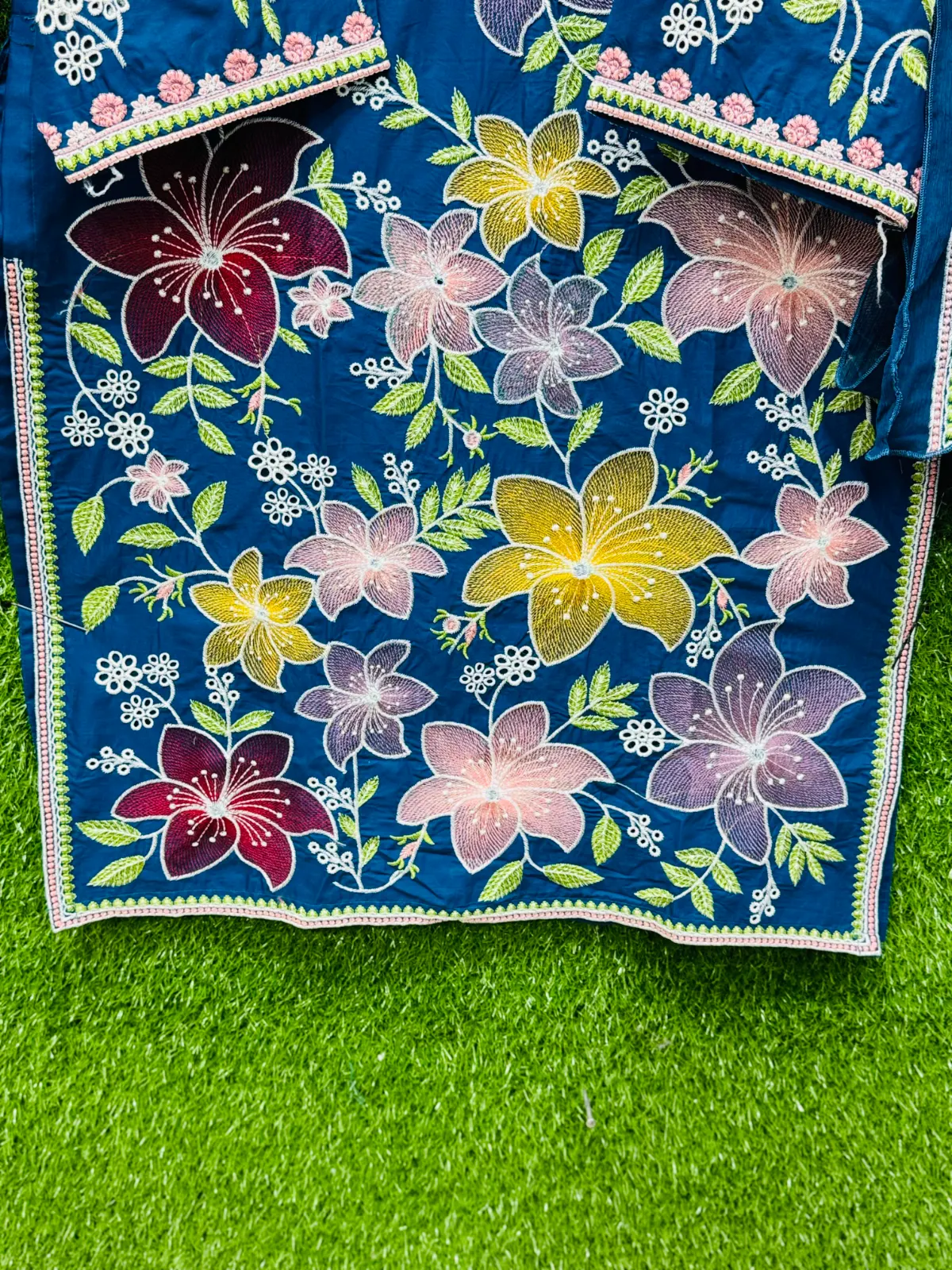 3 PC Embroidered Lawn Fabric 3
