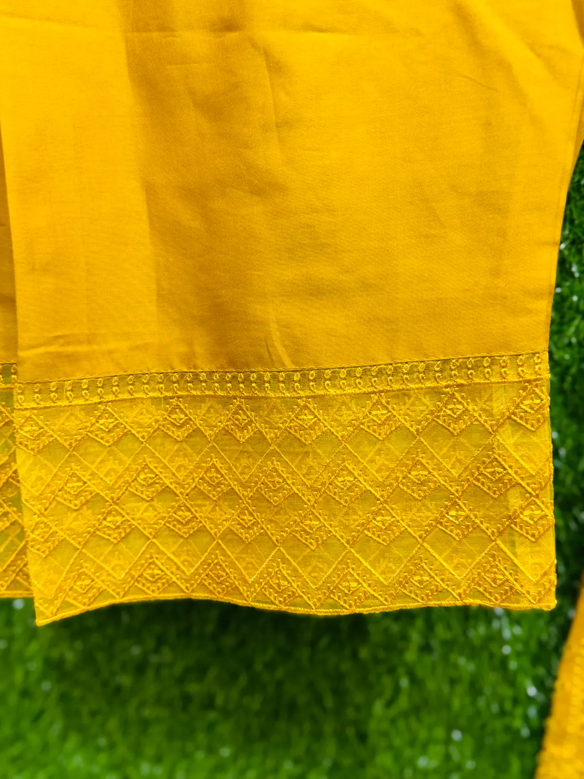 3 PC Embroidered Lawn Fabric 4