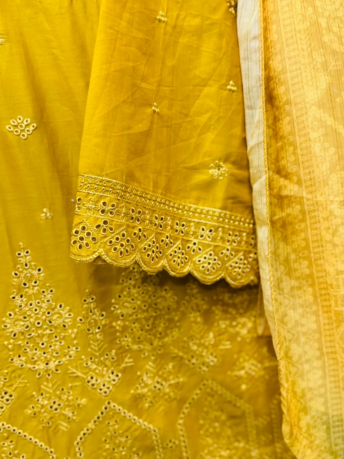 3 PC Embroidered Lawn Fabric 5
