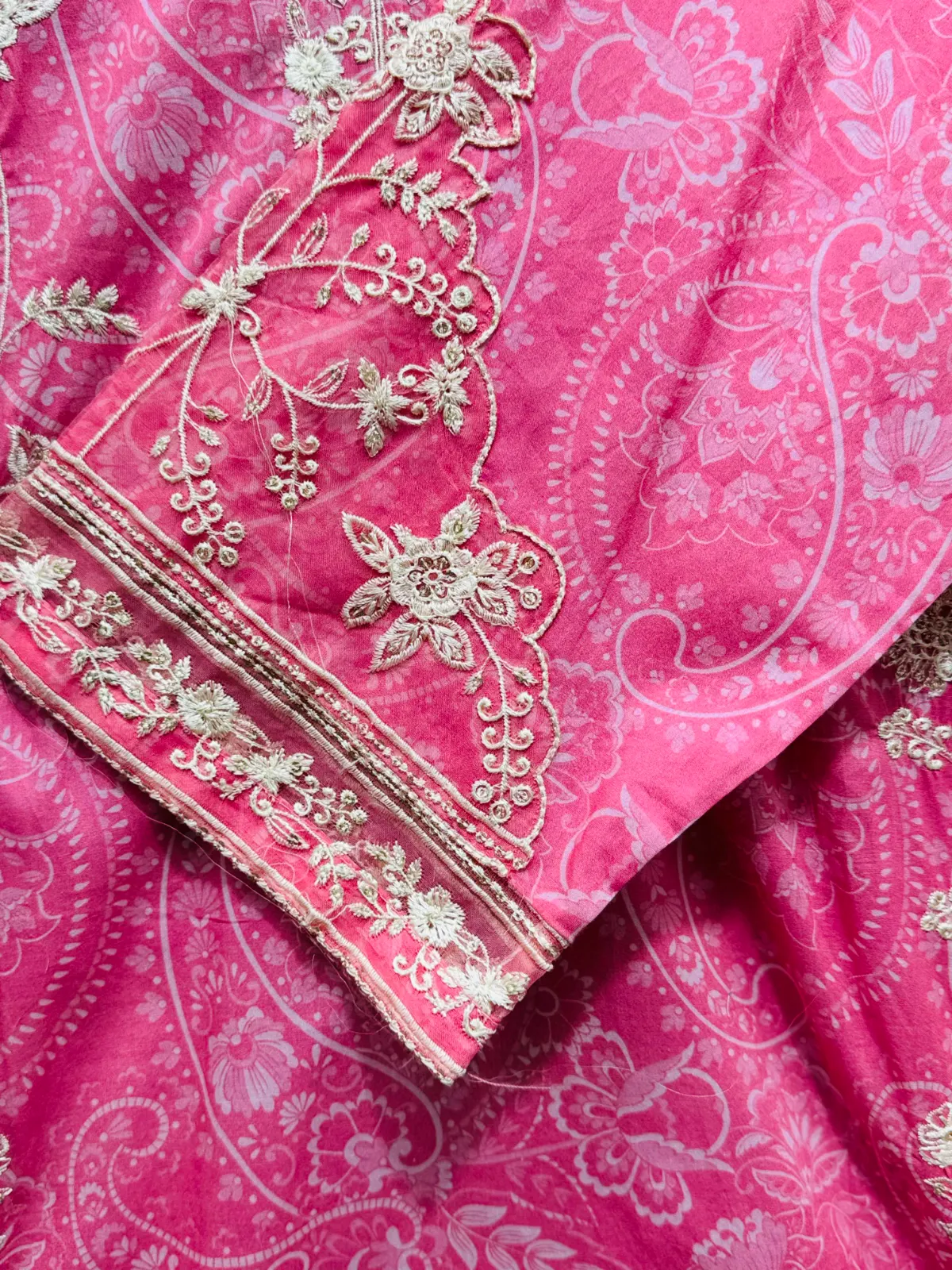 3 PC Embroidered Lawn Fabric 2