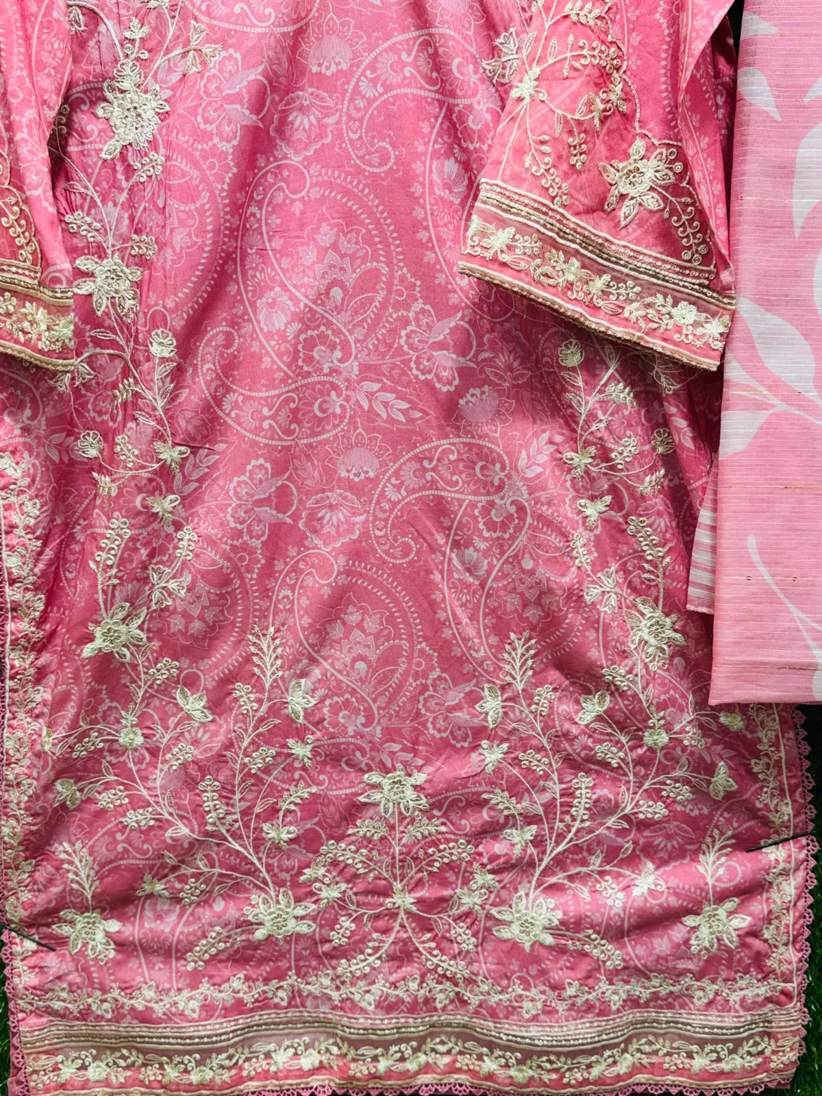 3 PC Embroidered Lawn Fabric 3