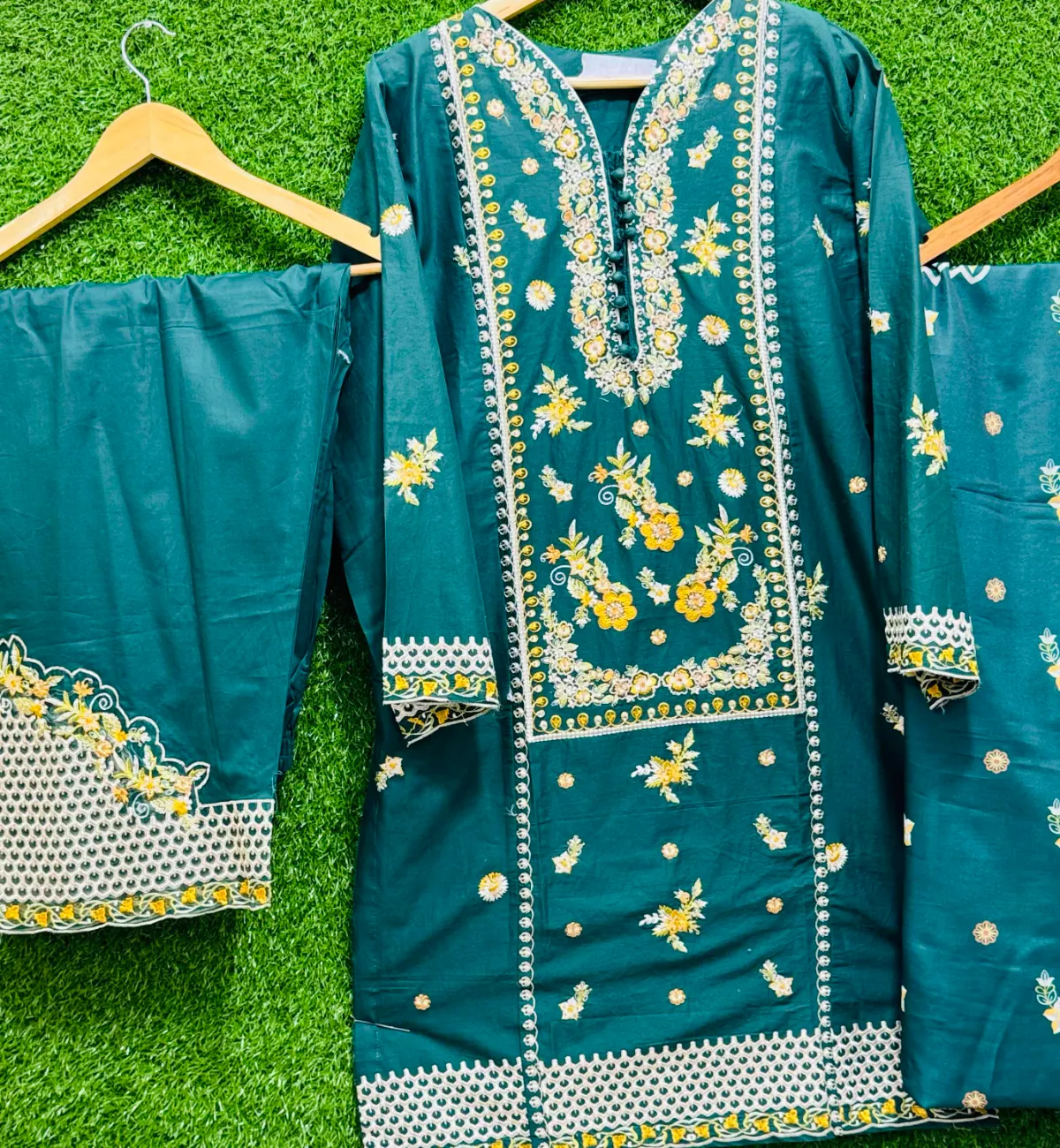3 PC Embroidered Lawn Fabric