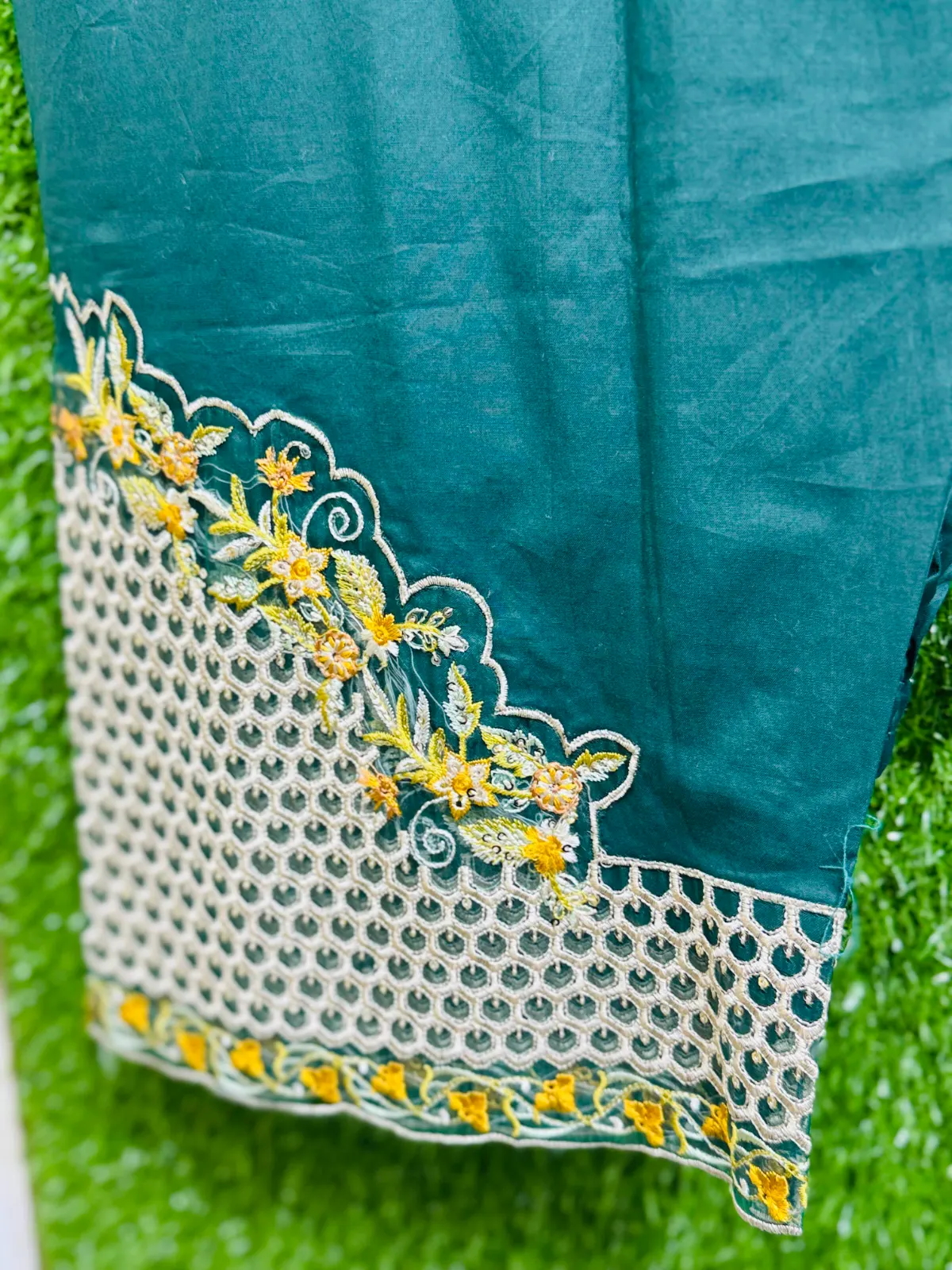 3 PC Embroidered Lawn Fabric 2