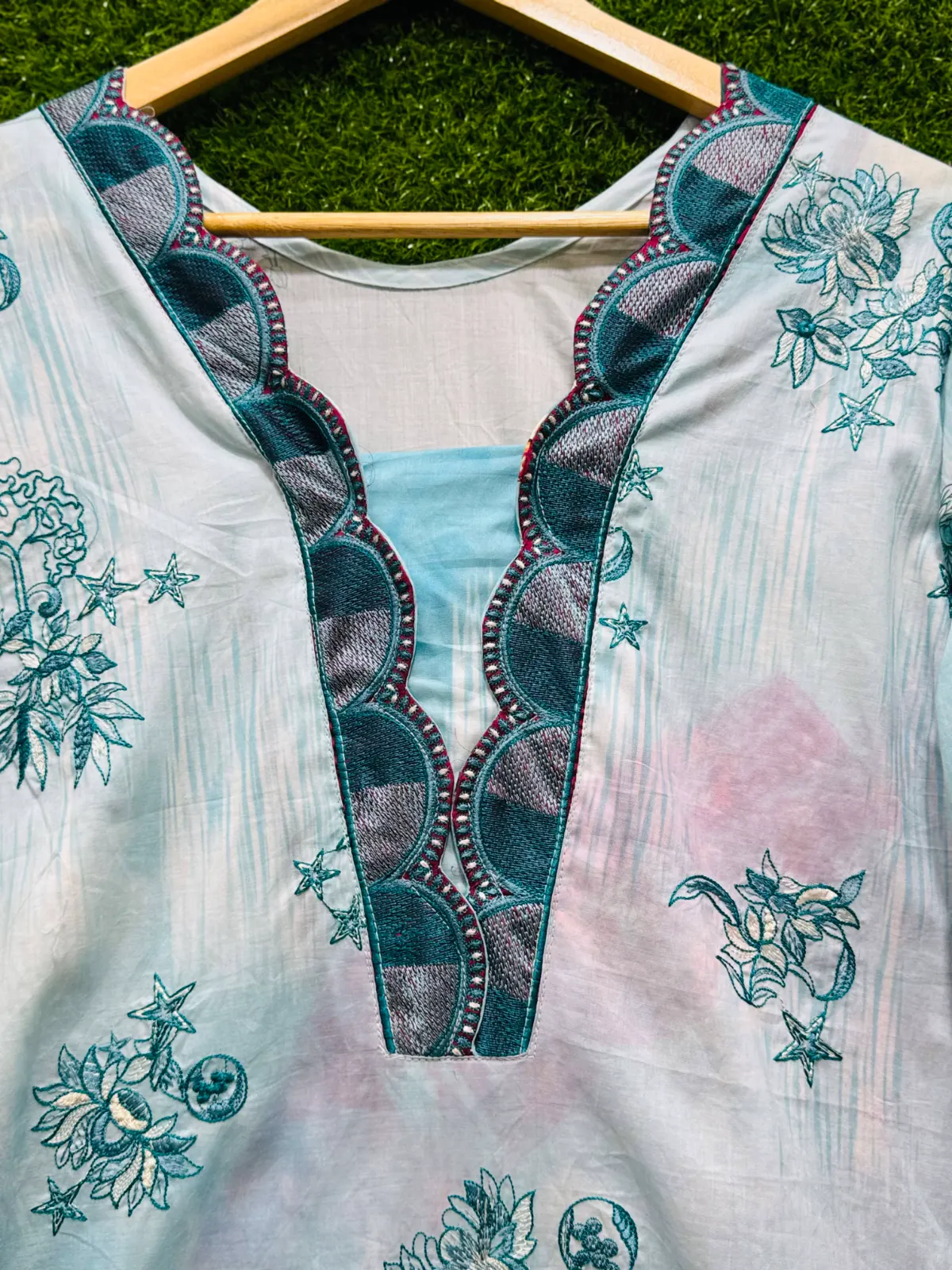 3 PC Embroidered Lawn Fabric 4