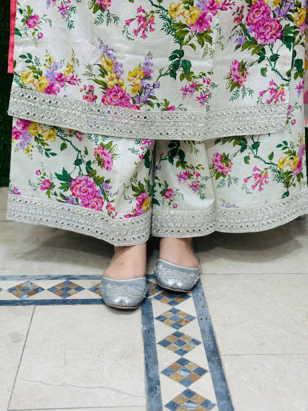3 PC Embroidered Lawn Fabric 2