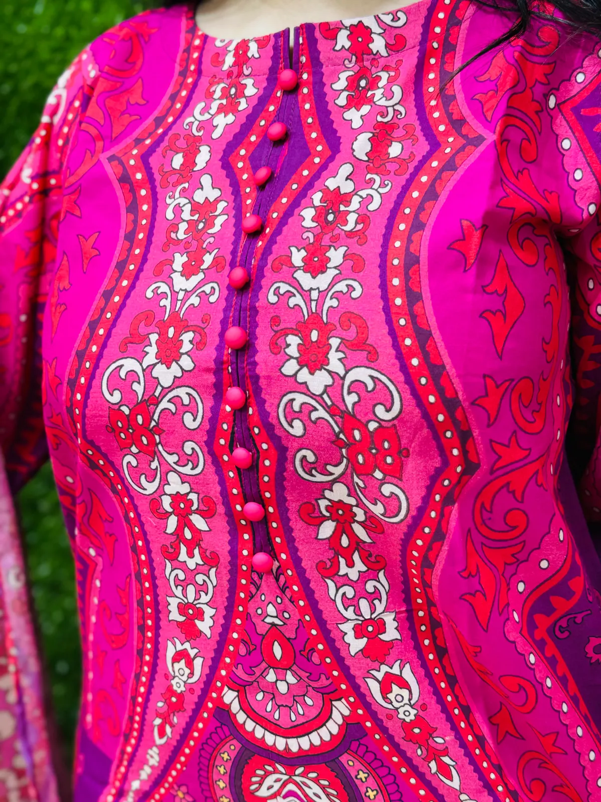 3 PC Printed Lawn Fabric 4