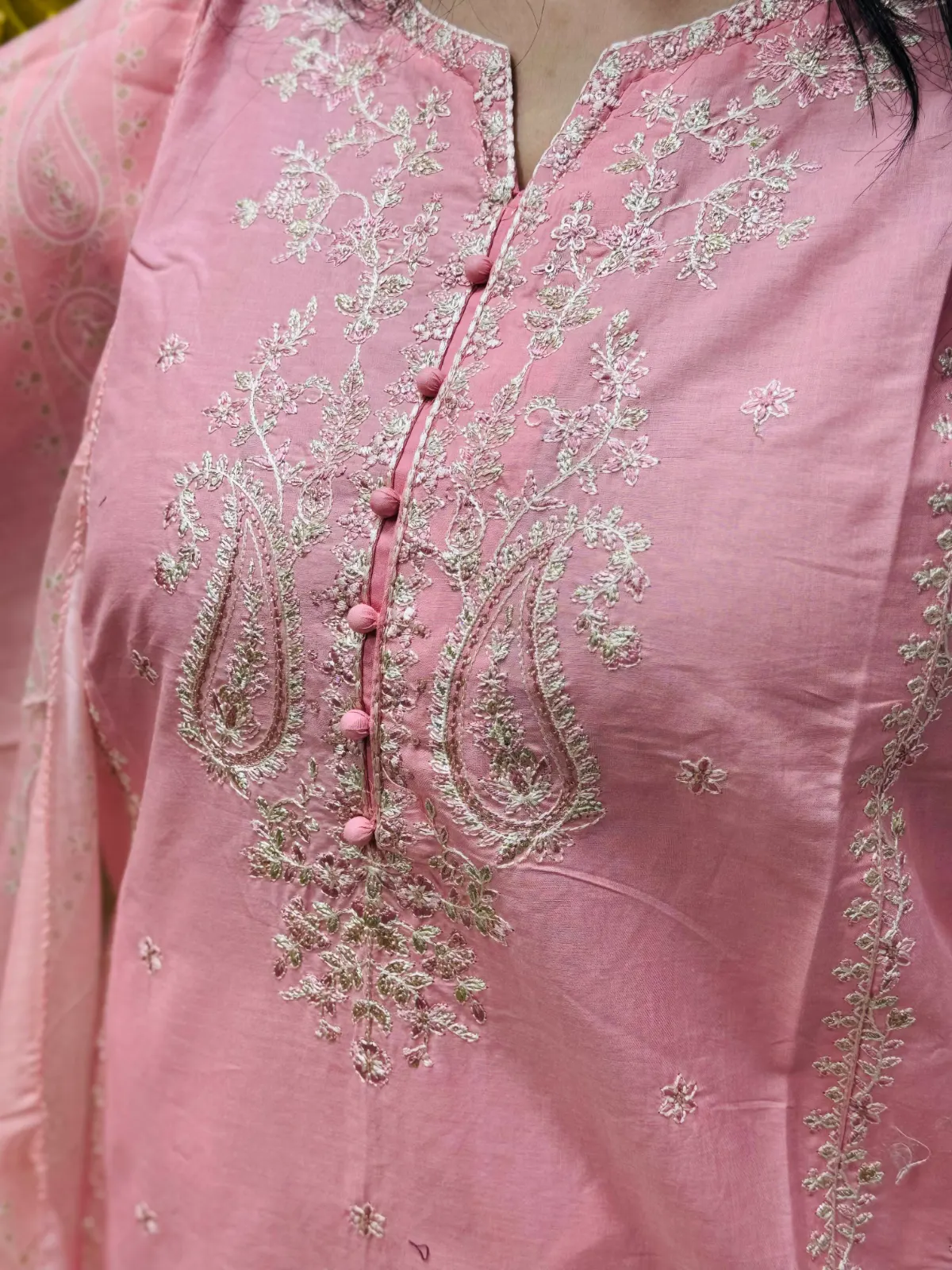 3 PC Embroidered Lawn Fabric 4