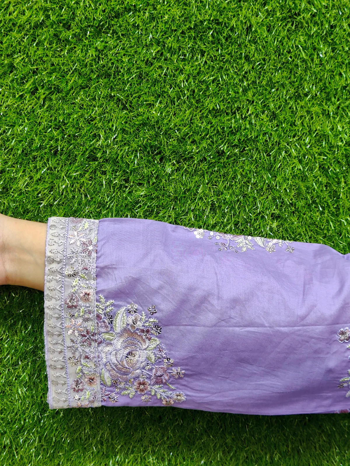 3 PC Embroidered Lawn Fabric 3