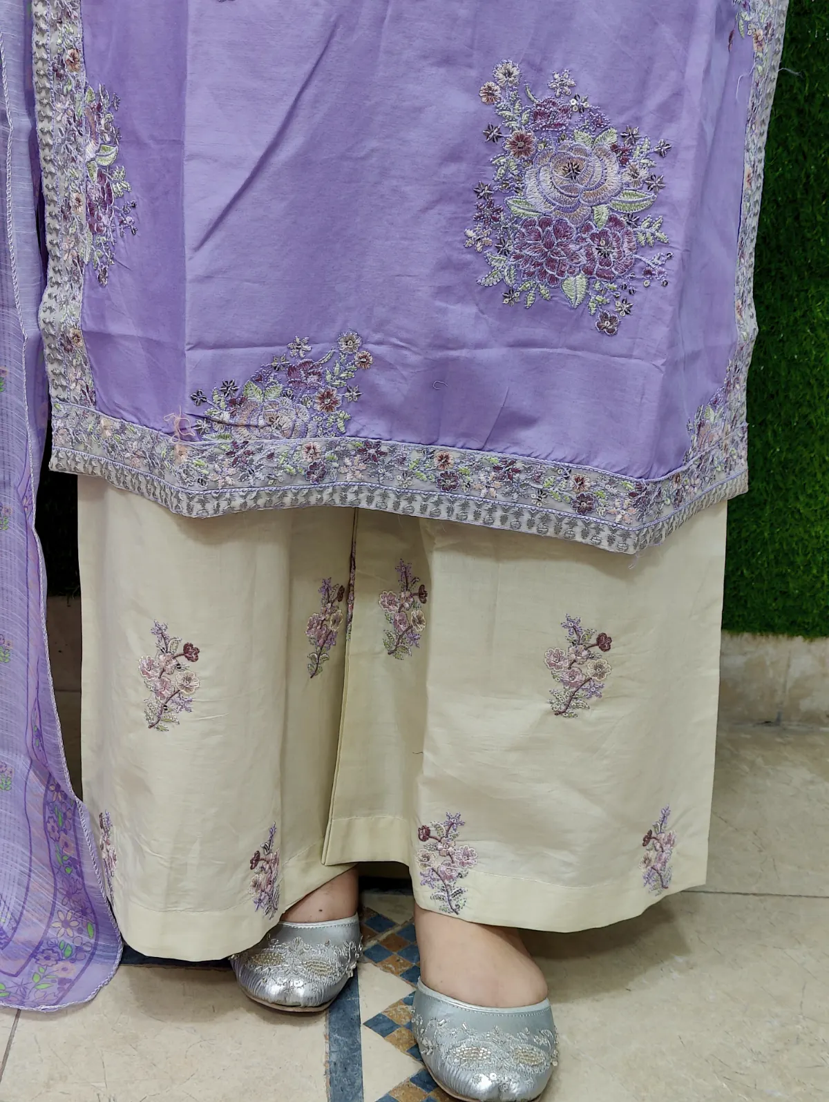 3 PC Embroidered Lawn Fabric 4