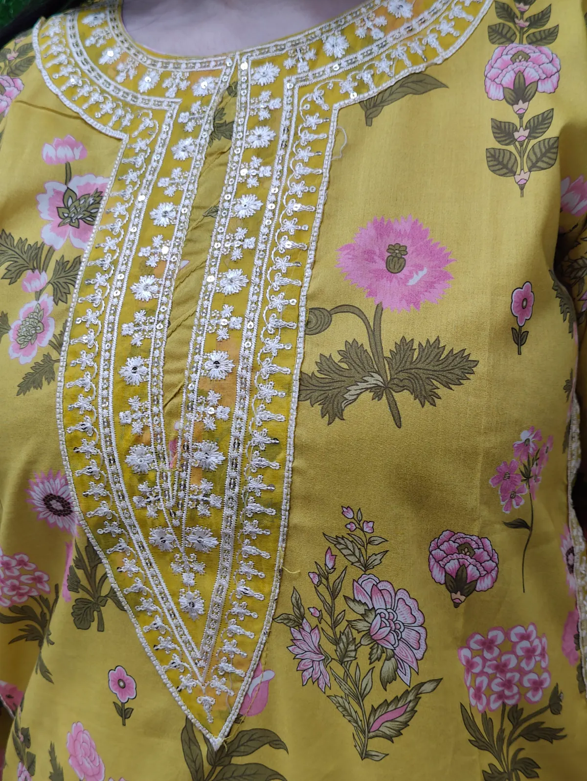 3 PC Embroidered Lawn Fabric 3