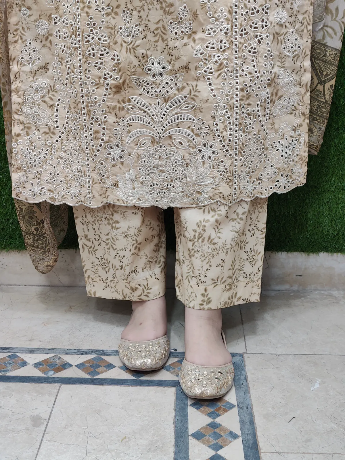 3 PC Embroidered Lawn Fabric 2