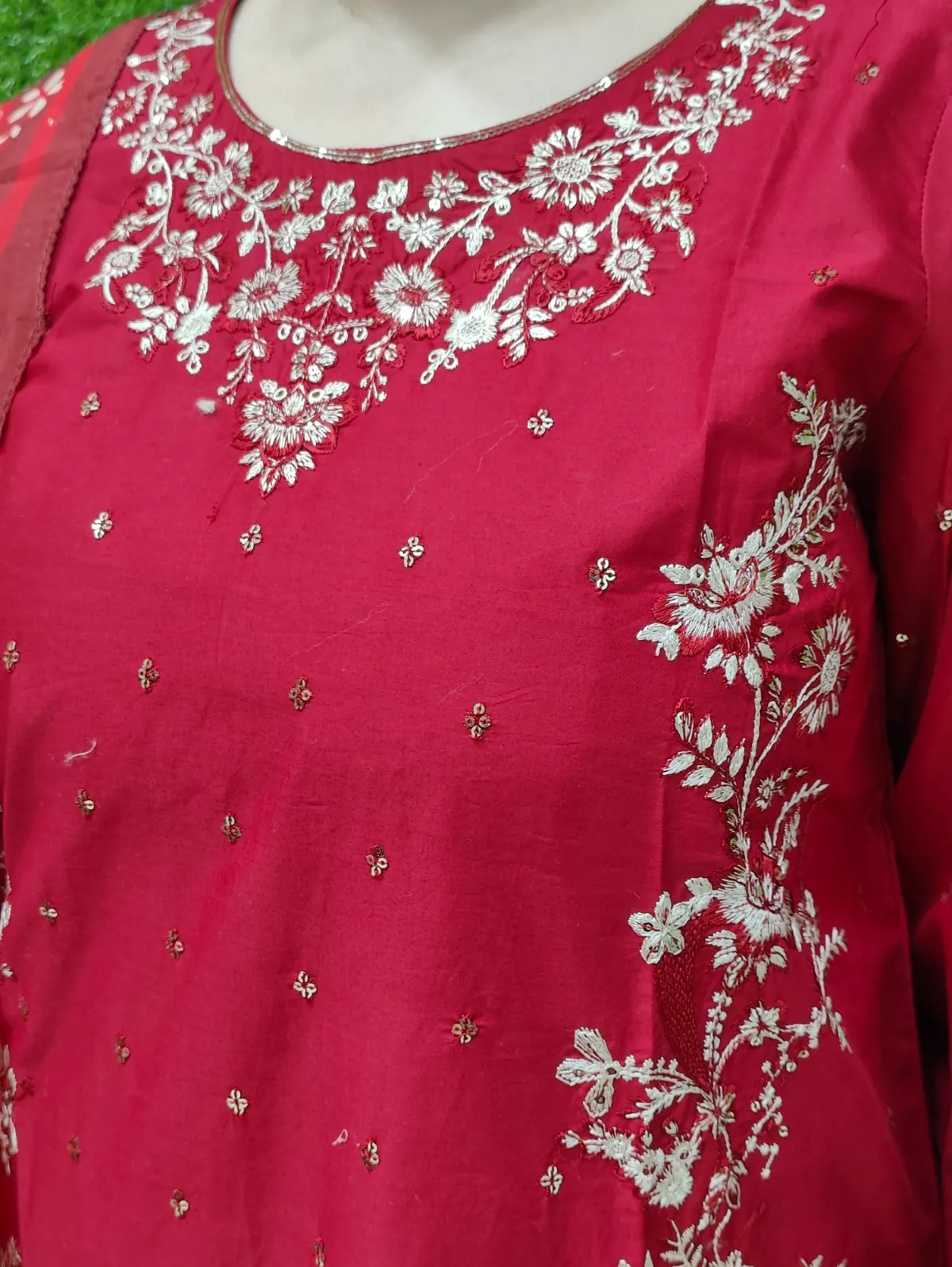 3 PC Embroidered Lawn Fabric 2