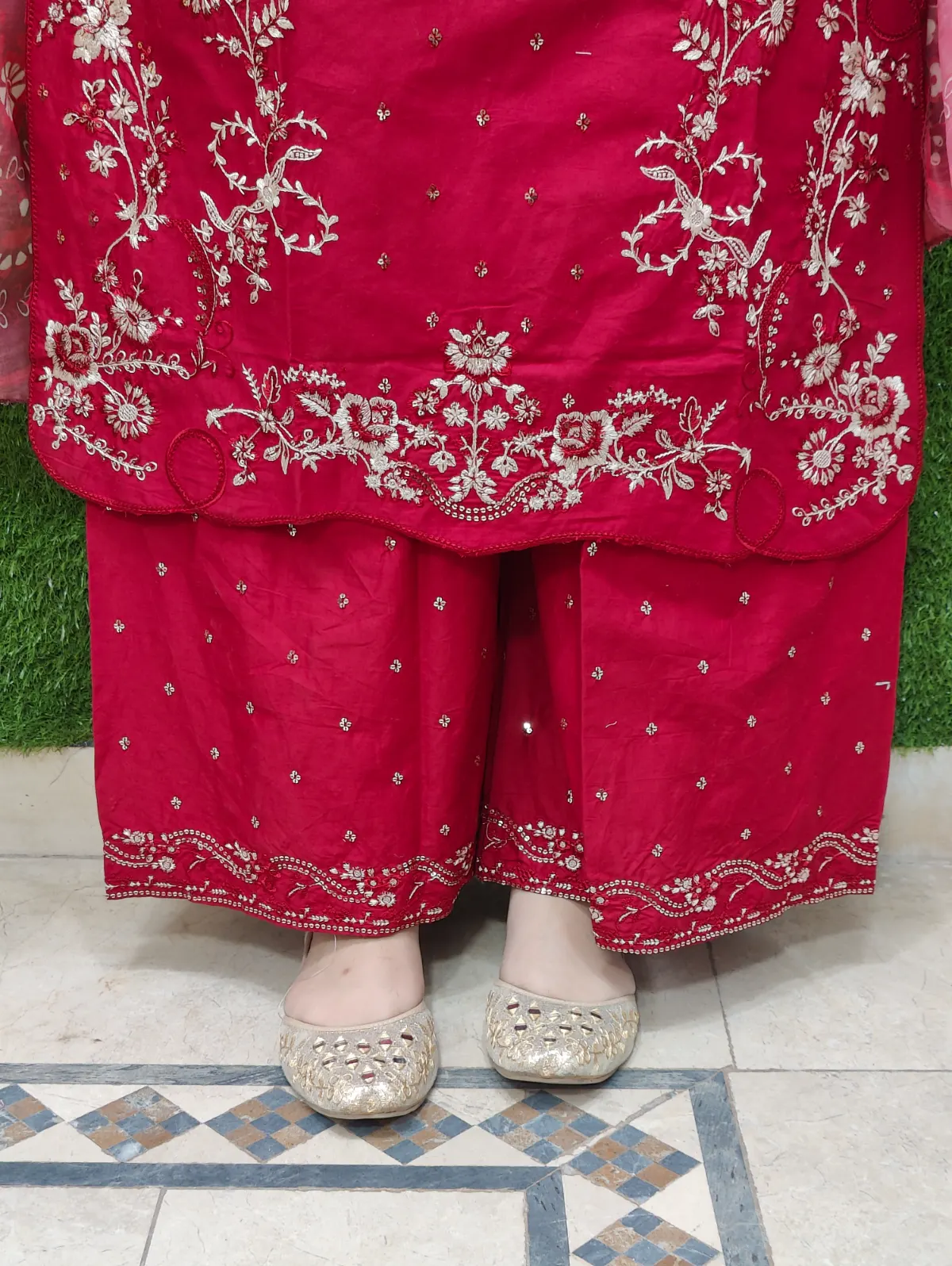 3 PC Embroidered Lawn Fabric 3
