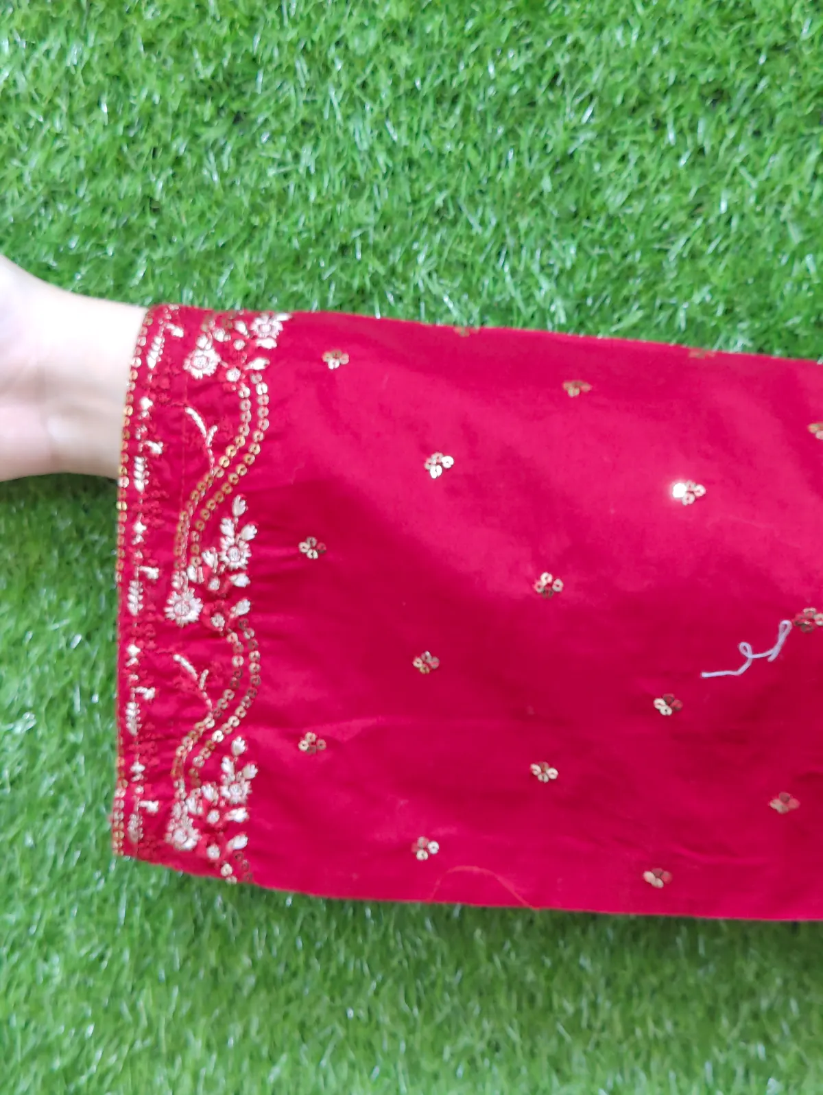 3 PC Embroidered Lawn Fabric 4