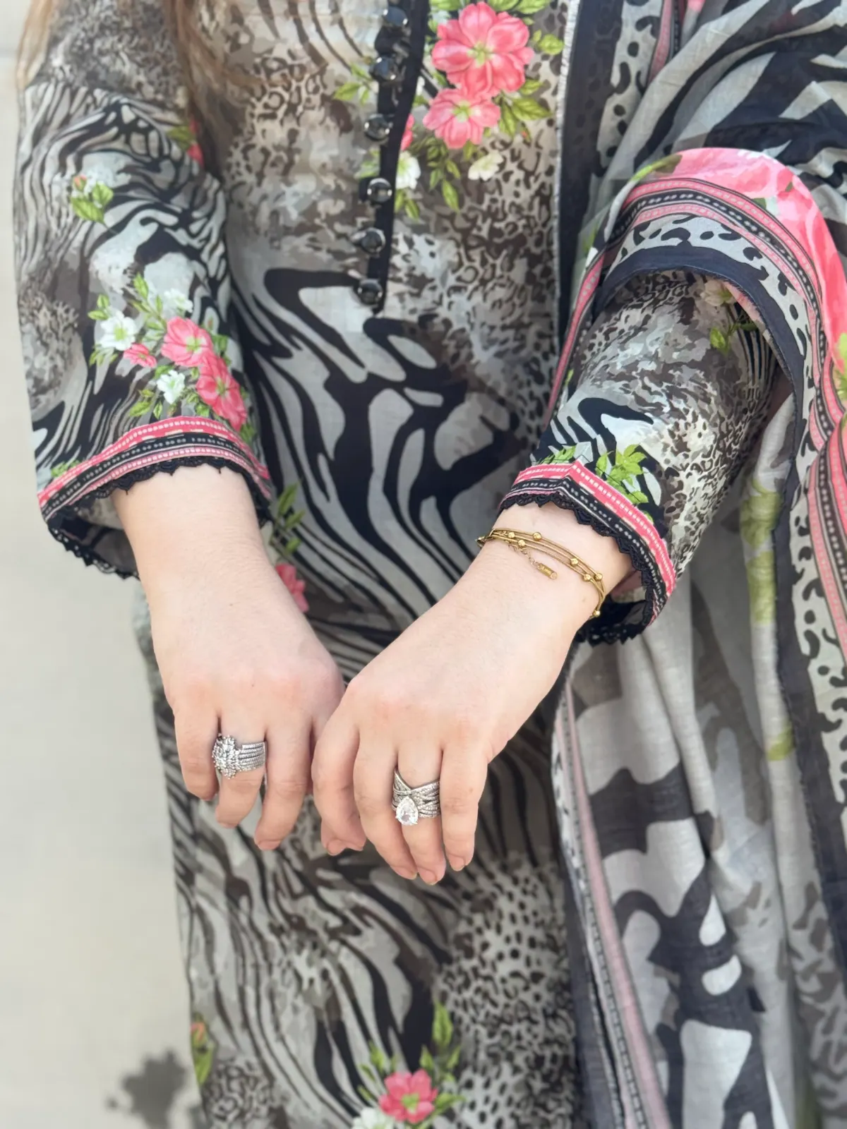 3 pc Printed Lawn Fabric 4