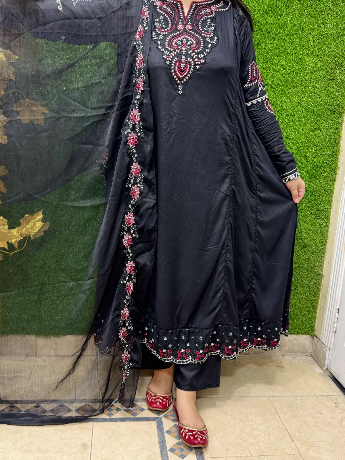 3 pc Embroidery Lawn Fabric 2