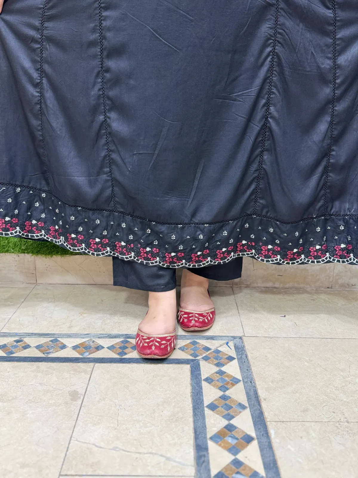 3 pc Embroidery Lawn Fabric 3