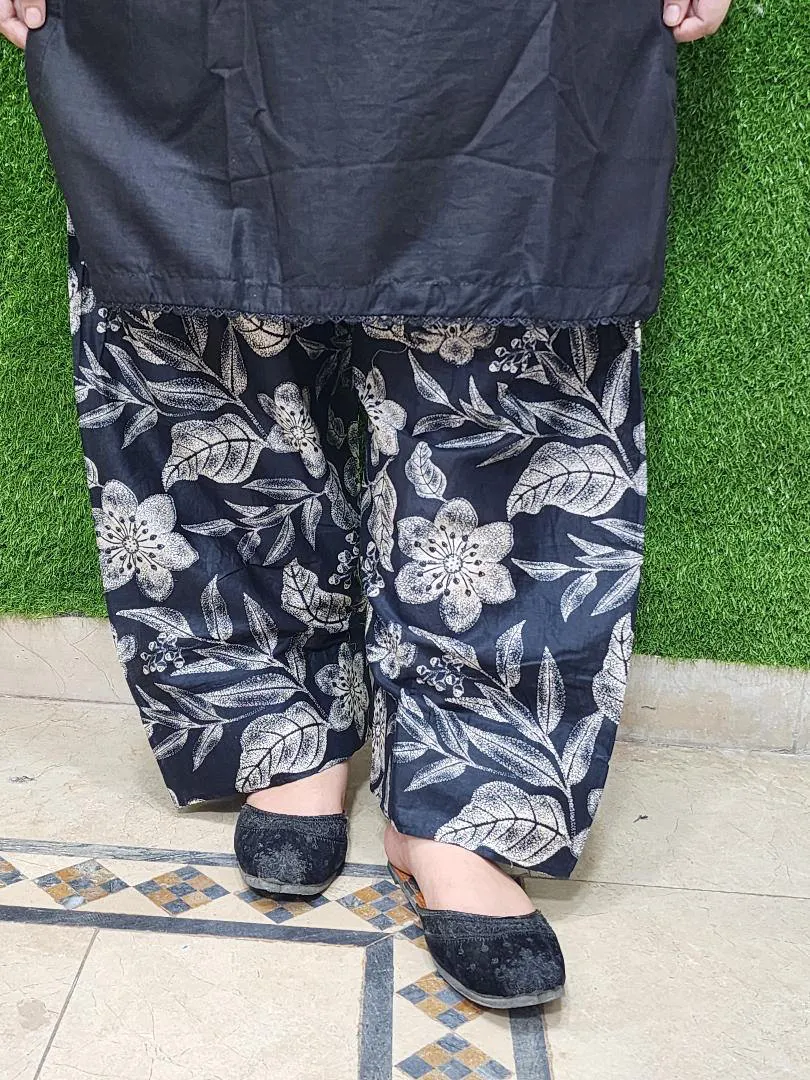 2 pc Printed Lawn Fabric 3