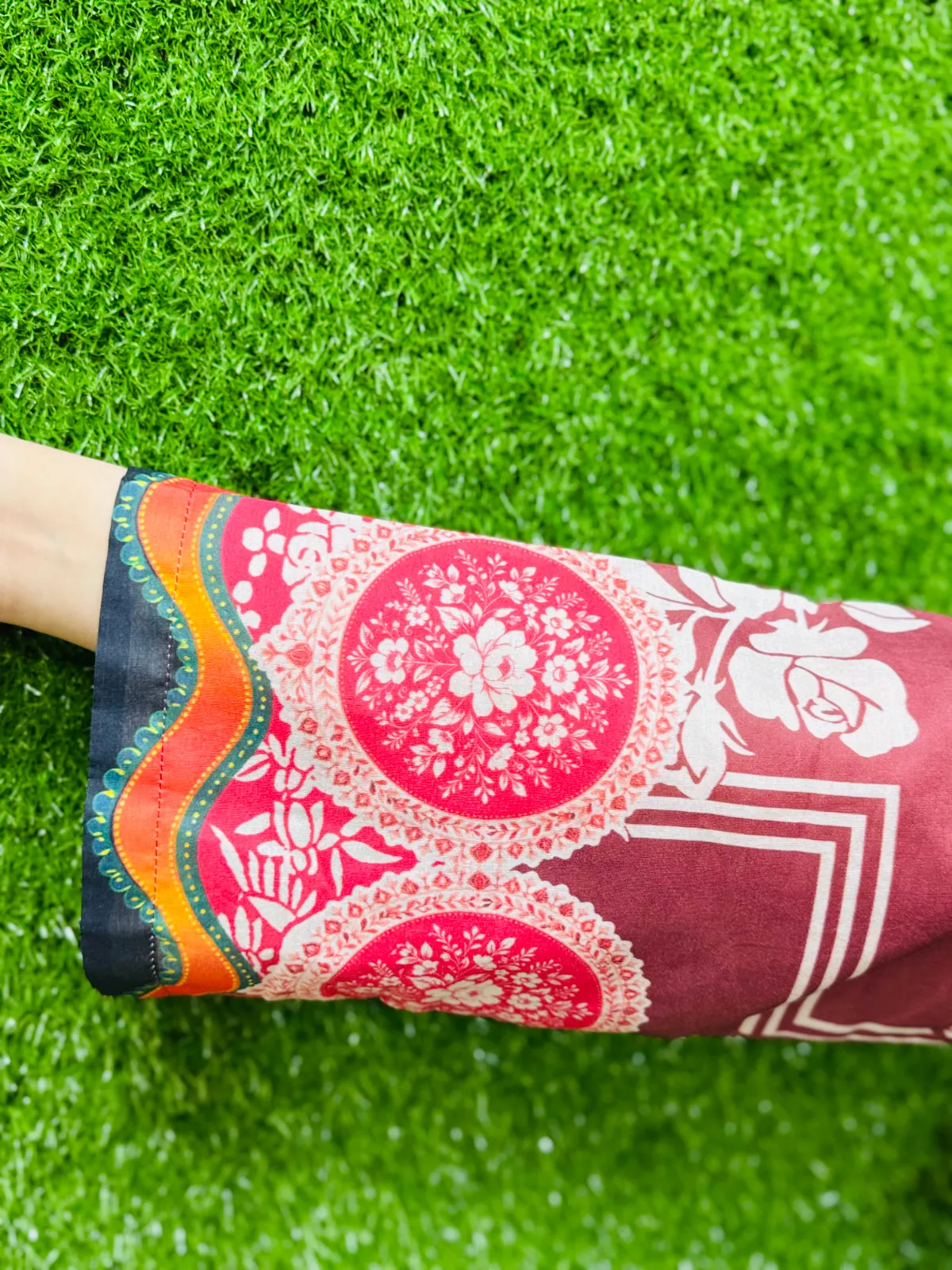 2 pc Printed Lawn Fabric 2