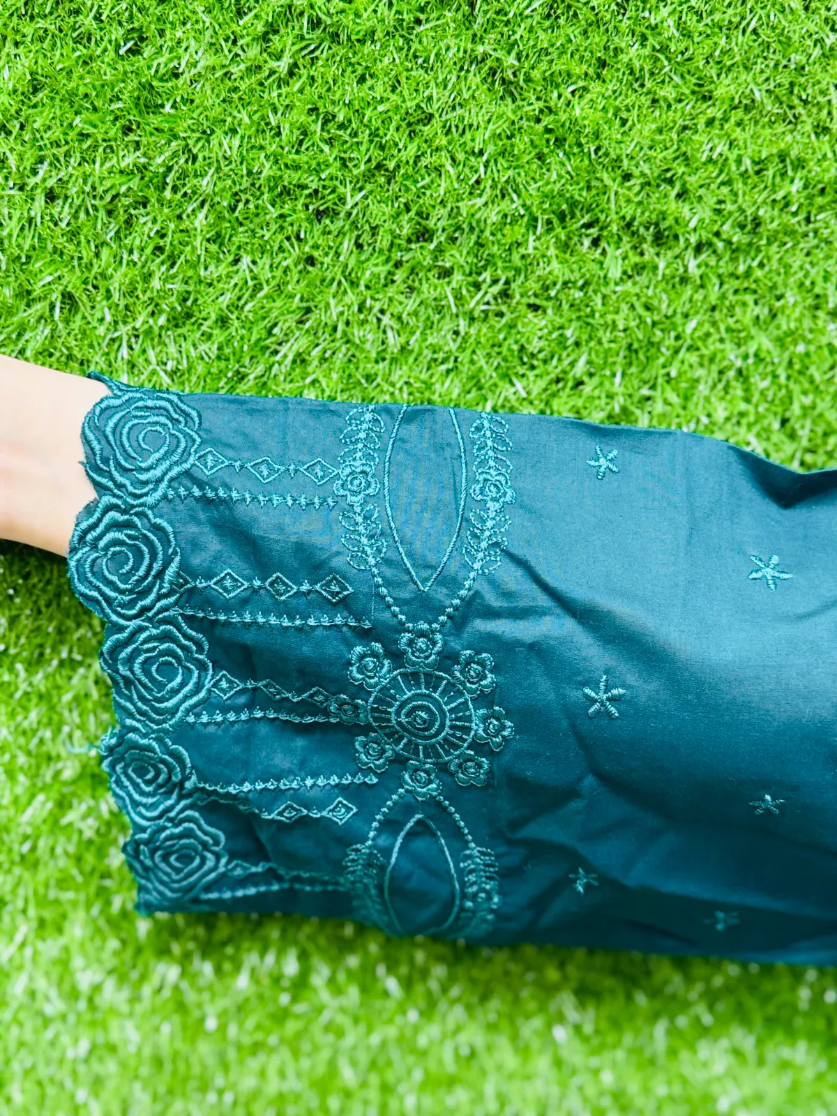 3 pc Embroidery Lawn Fabric 3