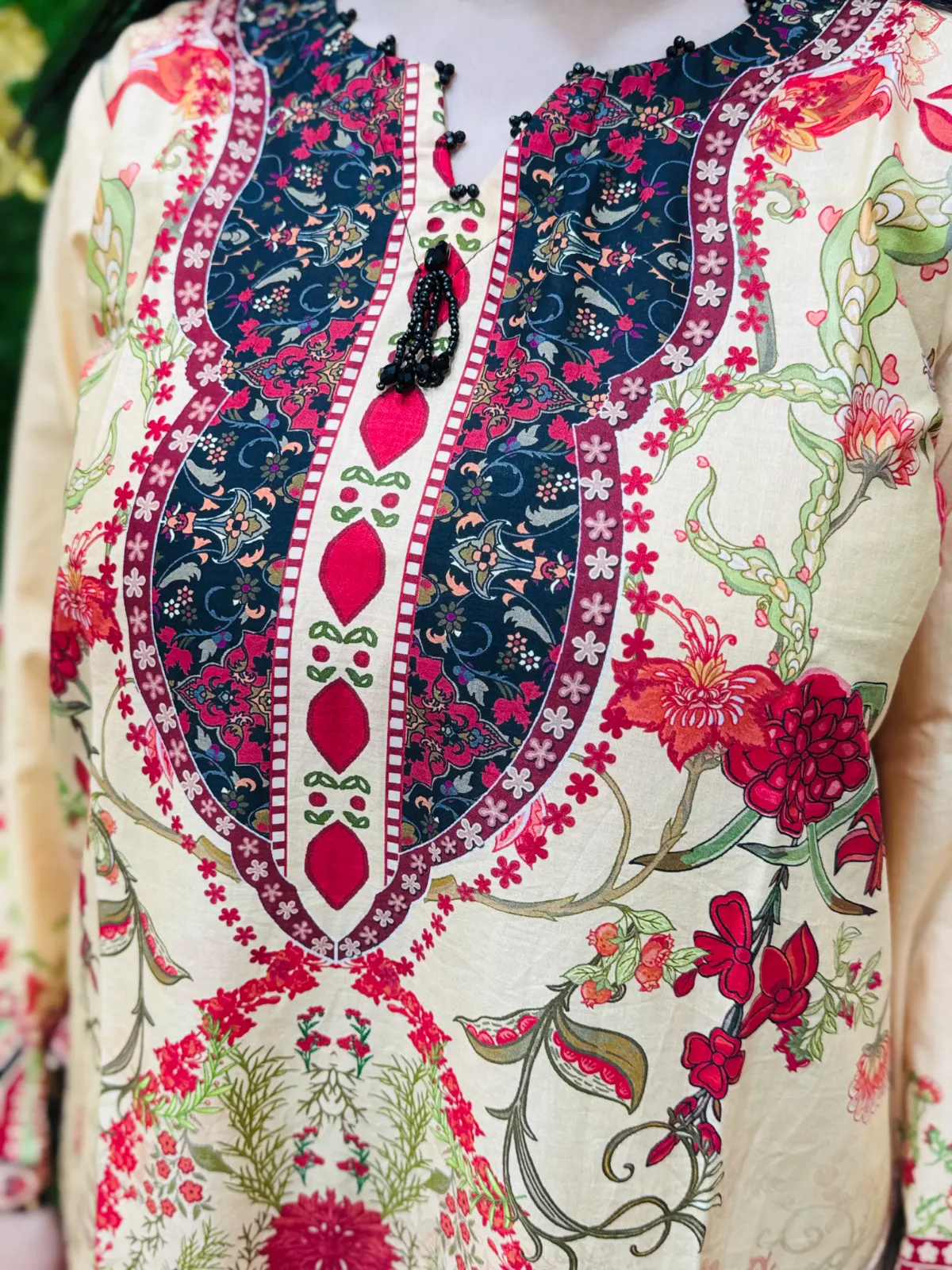 2 pc Printed Lawn Fabric 4