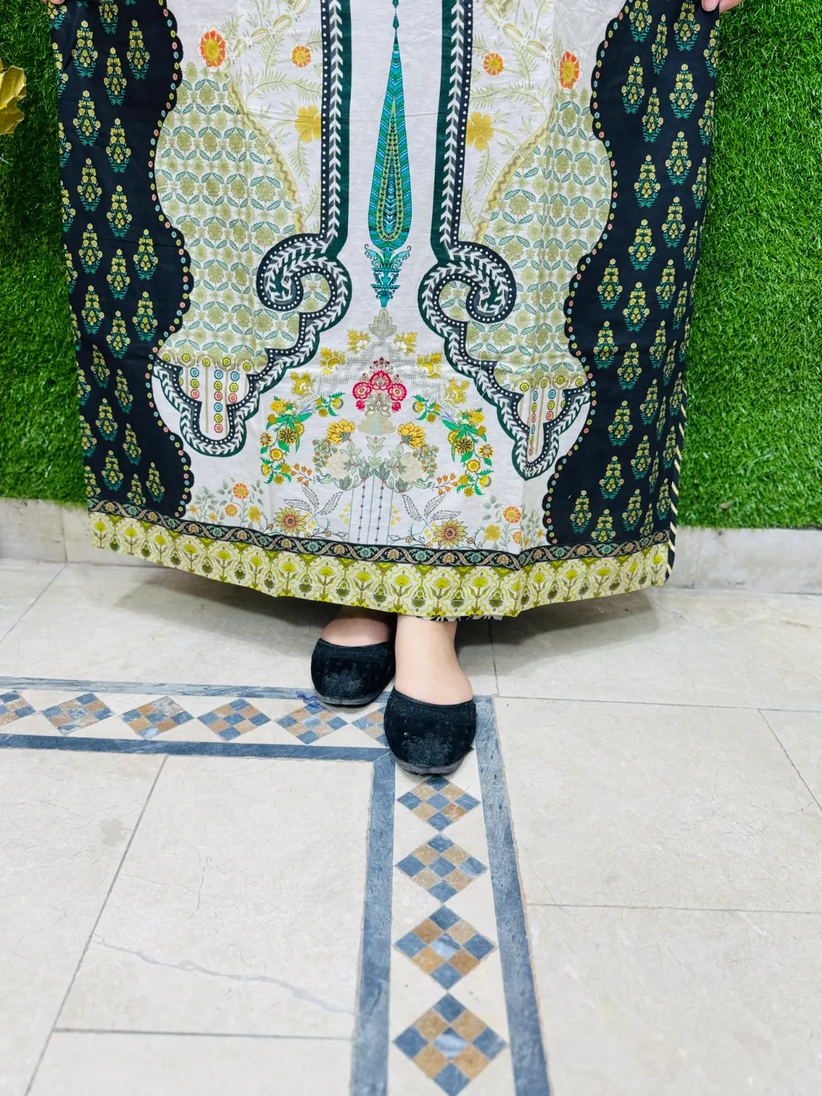 2 pc Printed Lawn Fabric 3