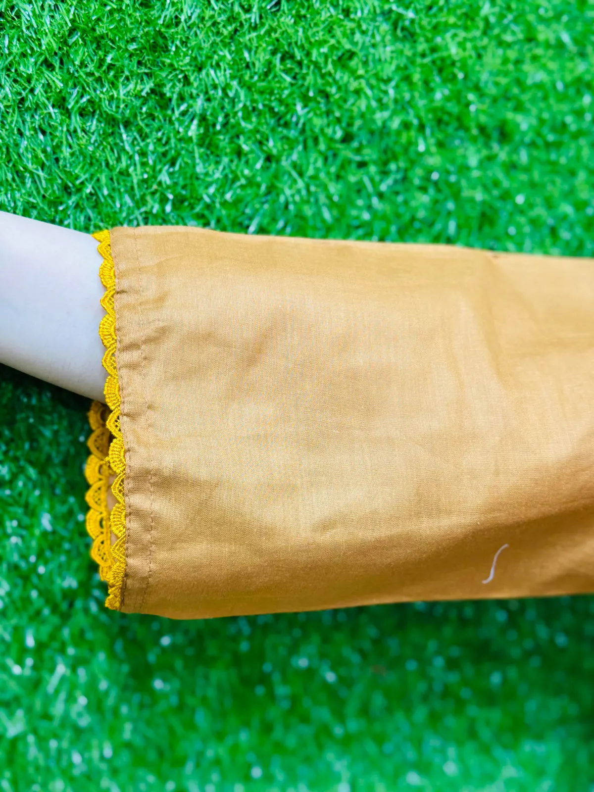 2 pc Printed Lawn Fabric 3