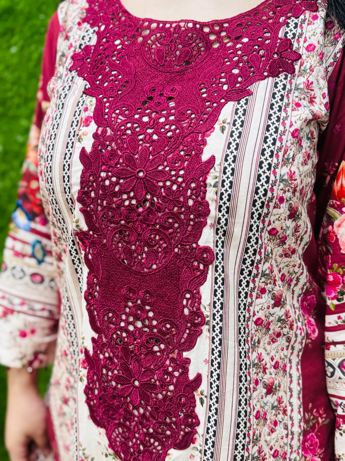 3 pc Embroidery Lawn Fabric 2