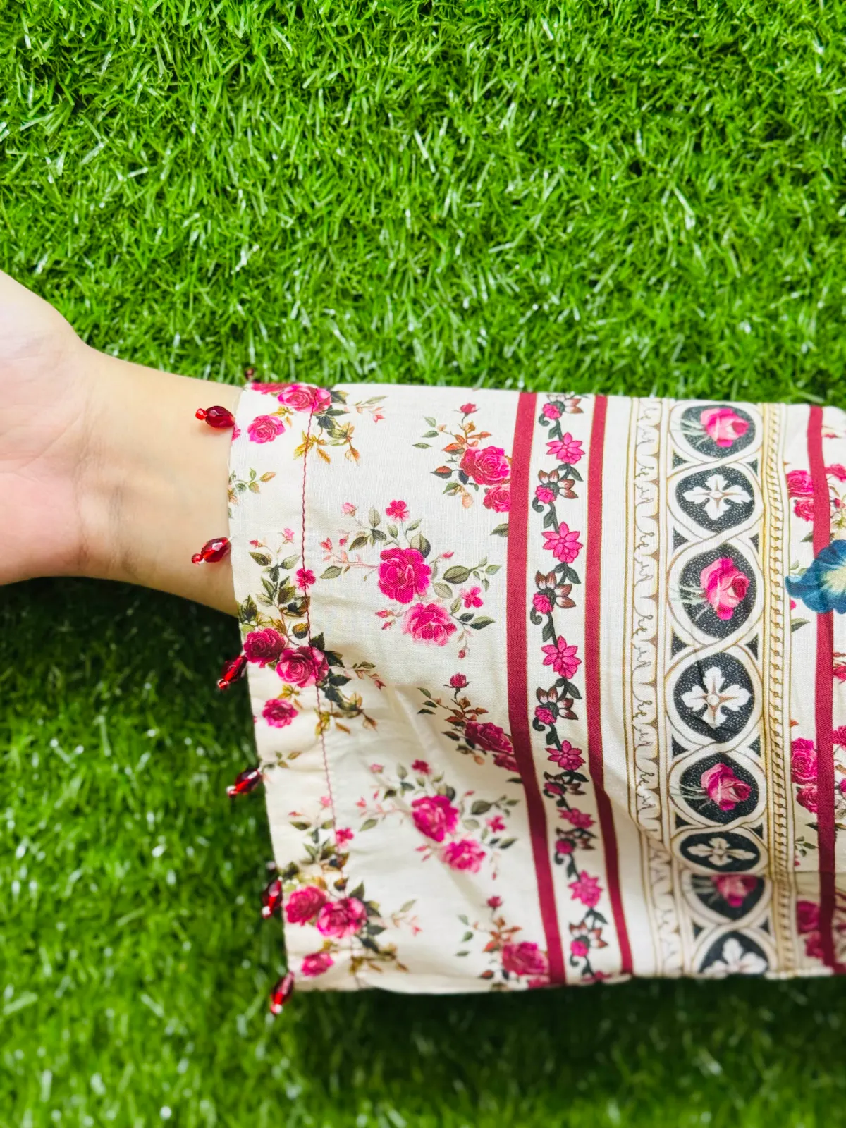 3 pc Embroidery Lawn Fabric 3