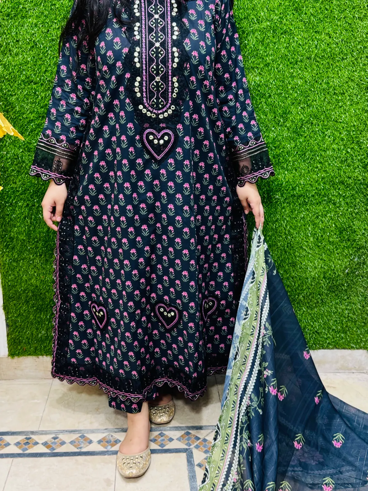 3 pc Embroidery Lawn Fabric 2