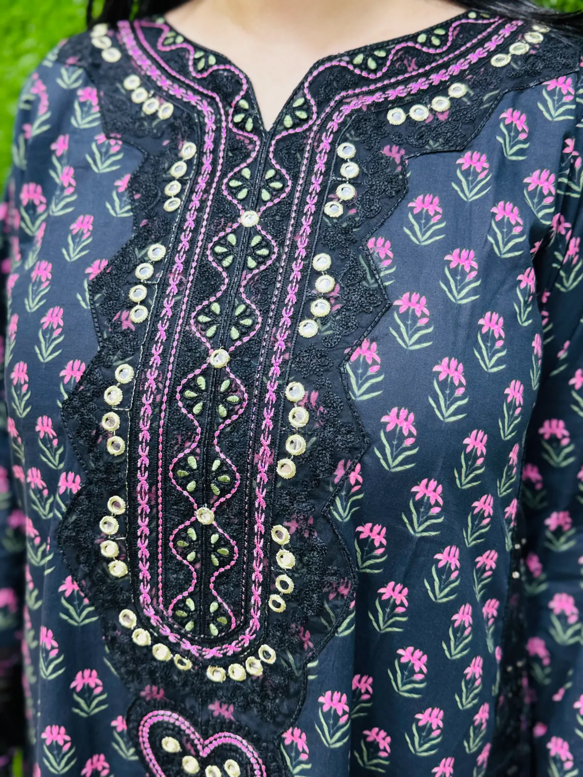 3 pc Embroidery Lawn Fabric 3