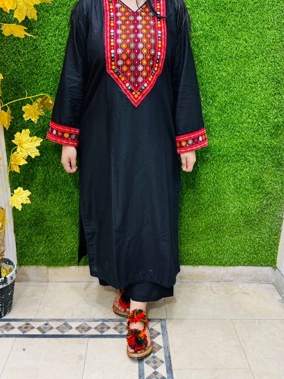 2 pc Embroidered Lawn Fabric